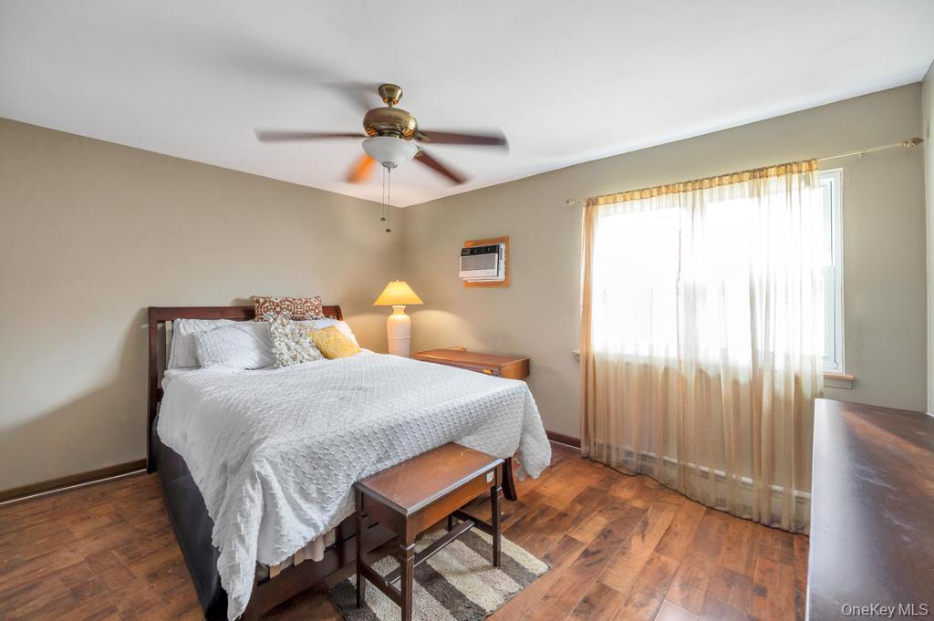Single Family Megan Court Suffolk County, NY 11713, MLS-1014685-12
