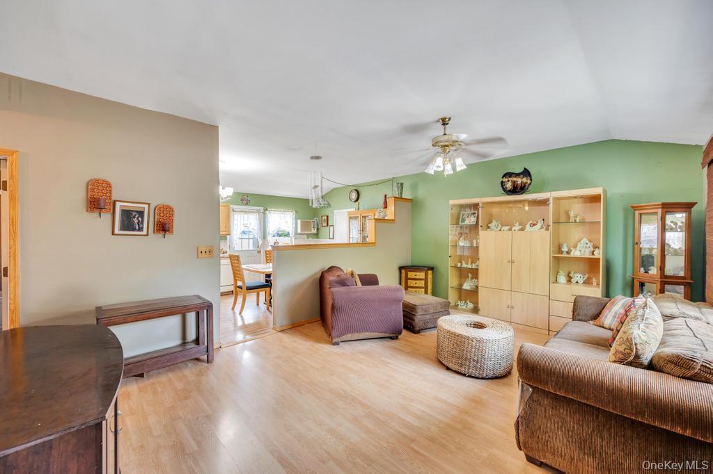Single Family Megan Court Suffolk County, NY 11713, MLS-1014685-2