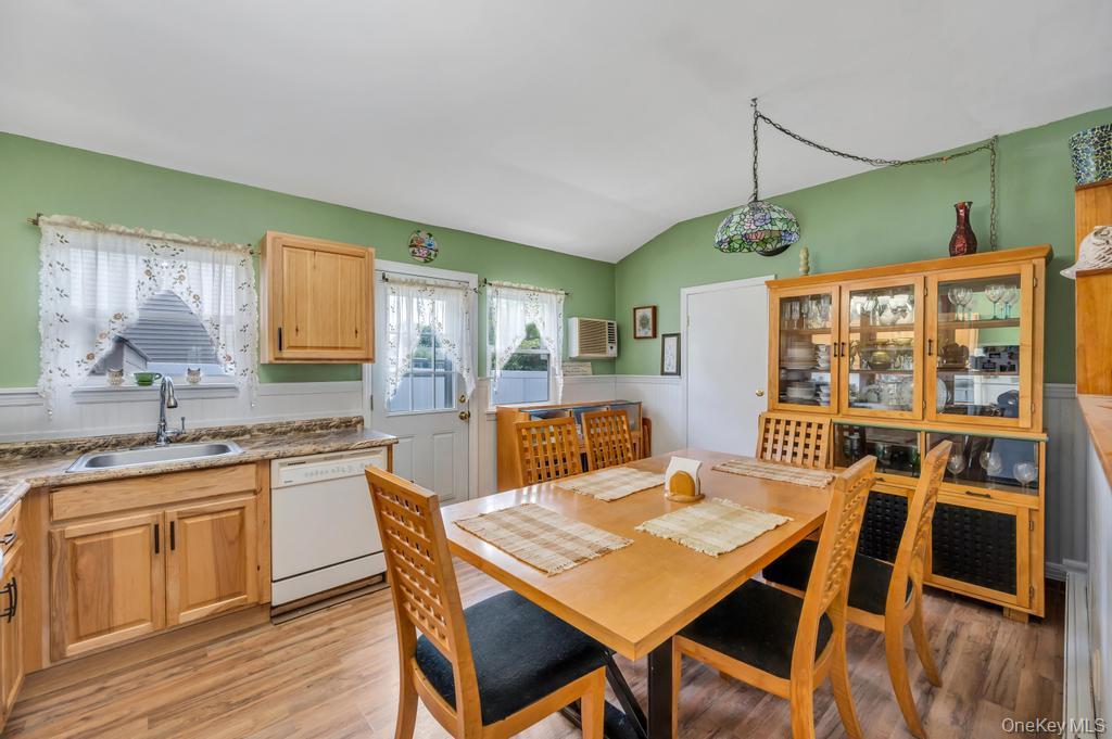 Single Family Megan Court Suffolk County, NY 11713, MLS-1014685-6