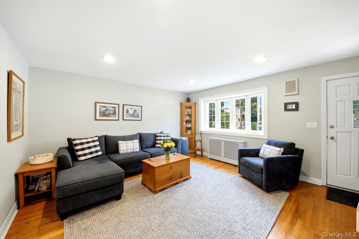 Single Family Graff  Bronx, NY 10465, MLS-1014694-3