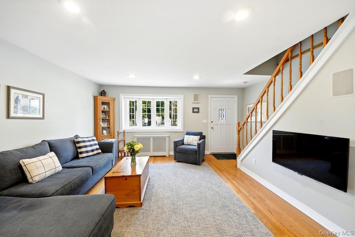 Single Family Graff  Bronx, NY 10465, MLS-1014694-4