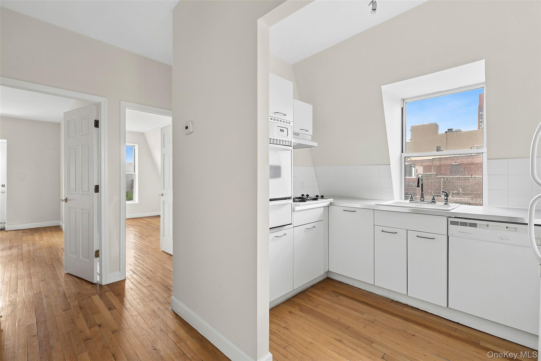 Single Family 5th  Manhattan, NY 10035, MLS-1014715-10
