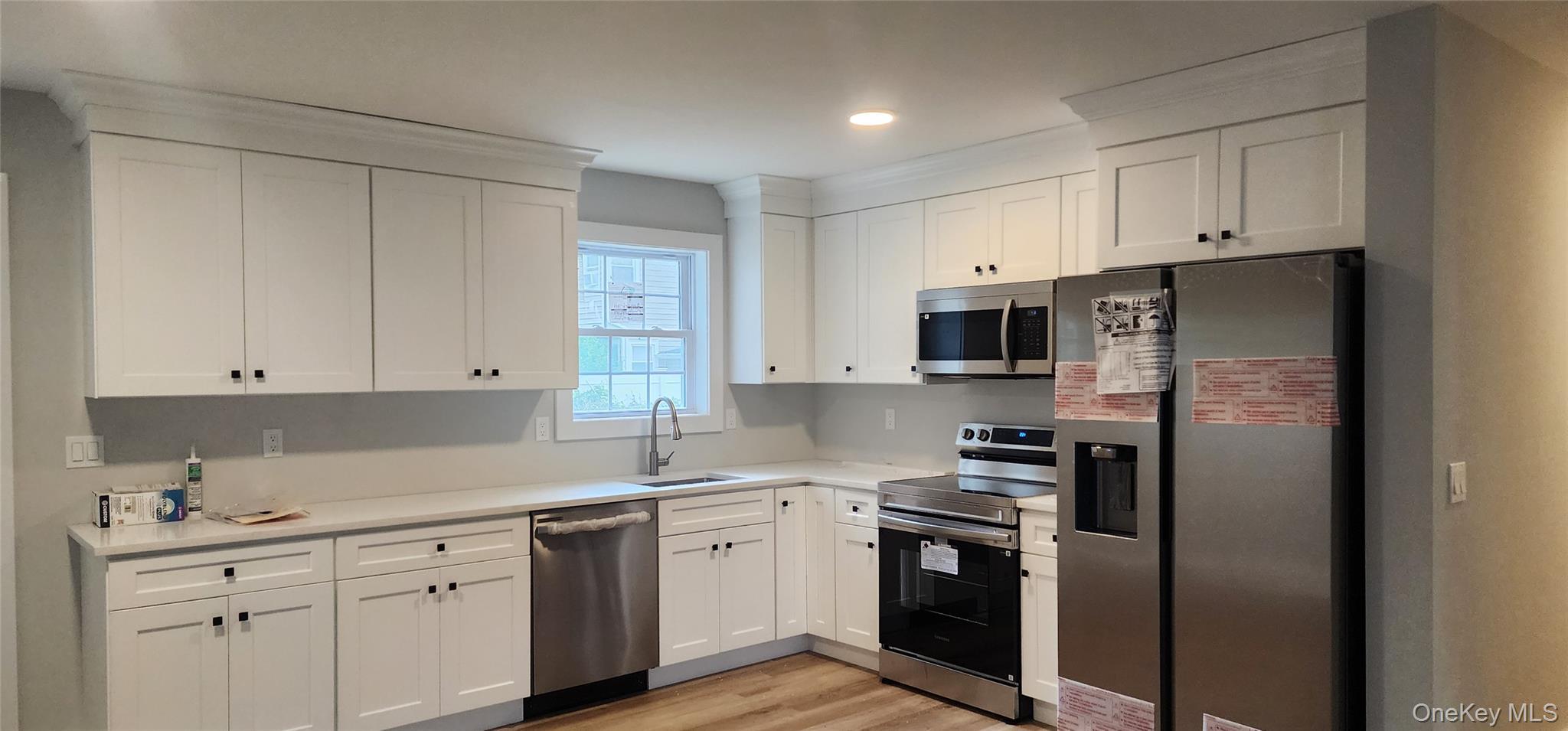 Single Family Robinson Drive  Suffolk County, NY 11967, MLS-1014731-7