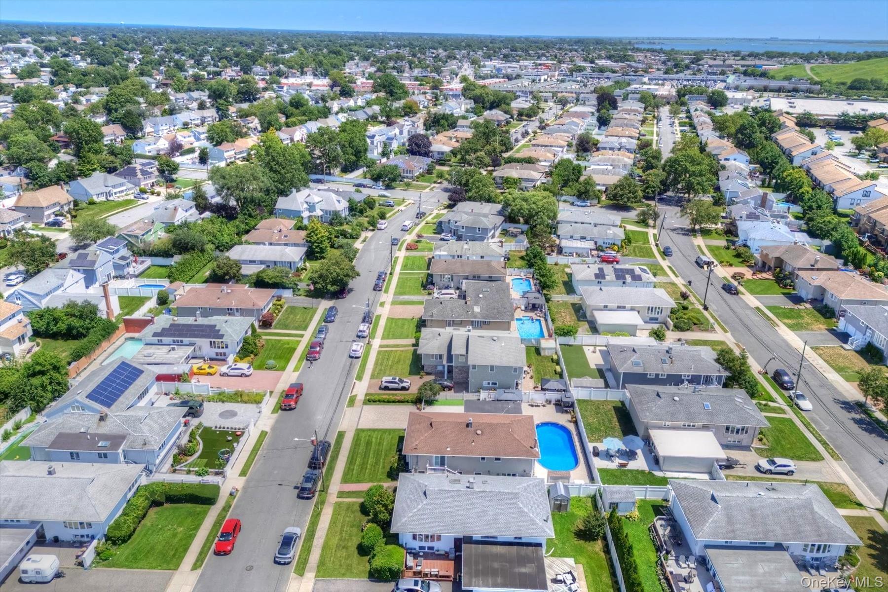 Single Family Elaine Drive  Nassau County, NY 11572, MLS-1014740-43