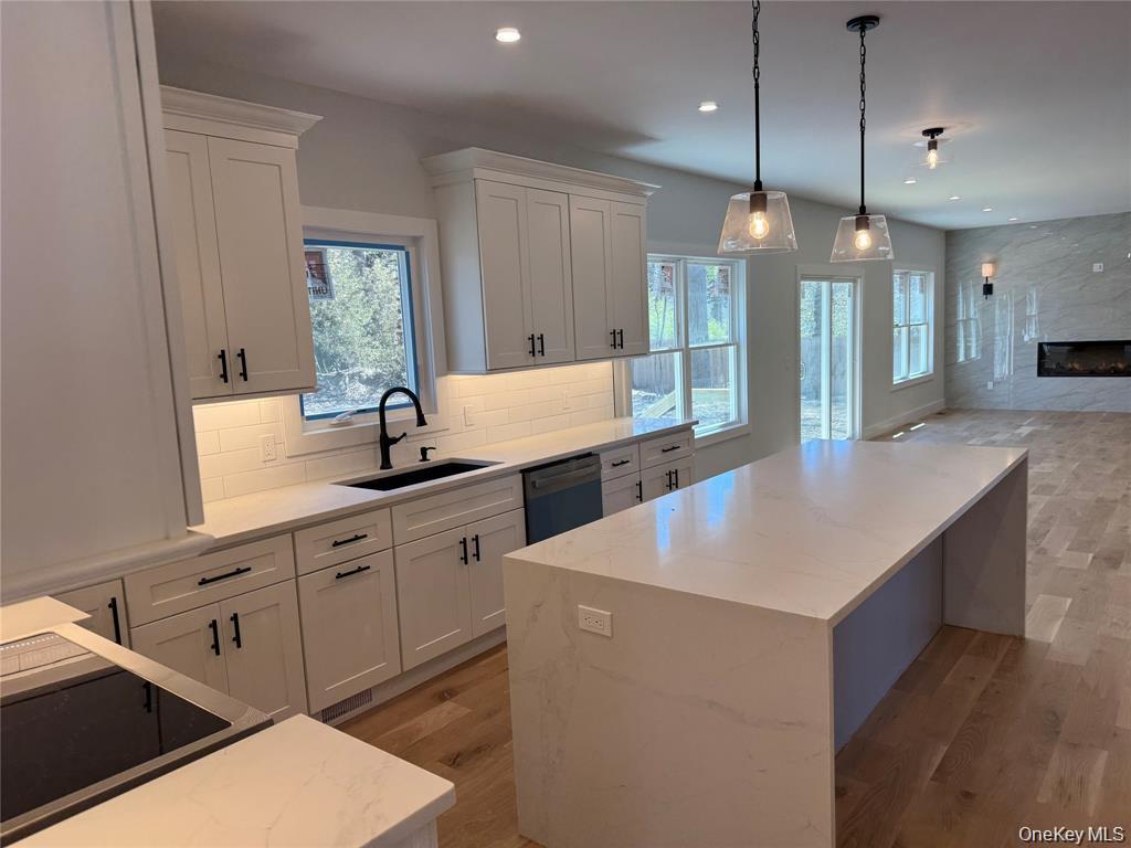 Single Family Lotto Court  Suffolk County, NY 11755, MLS-1014775-36