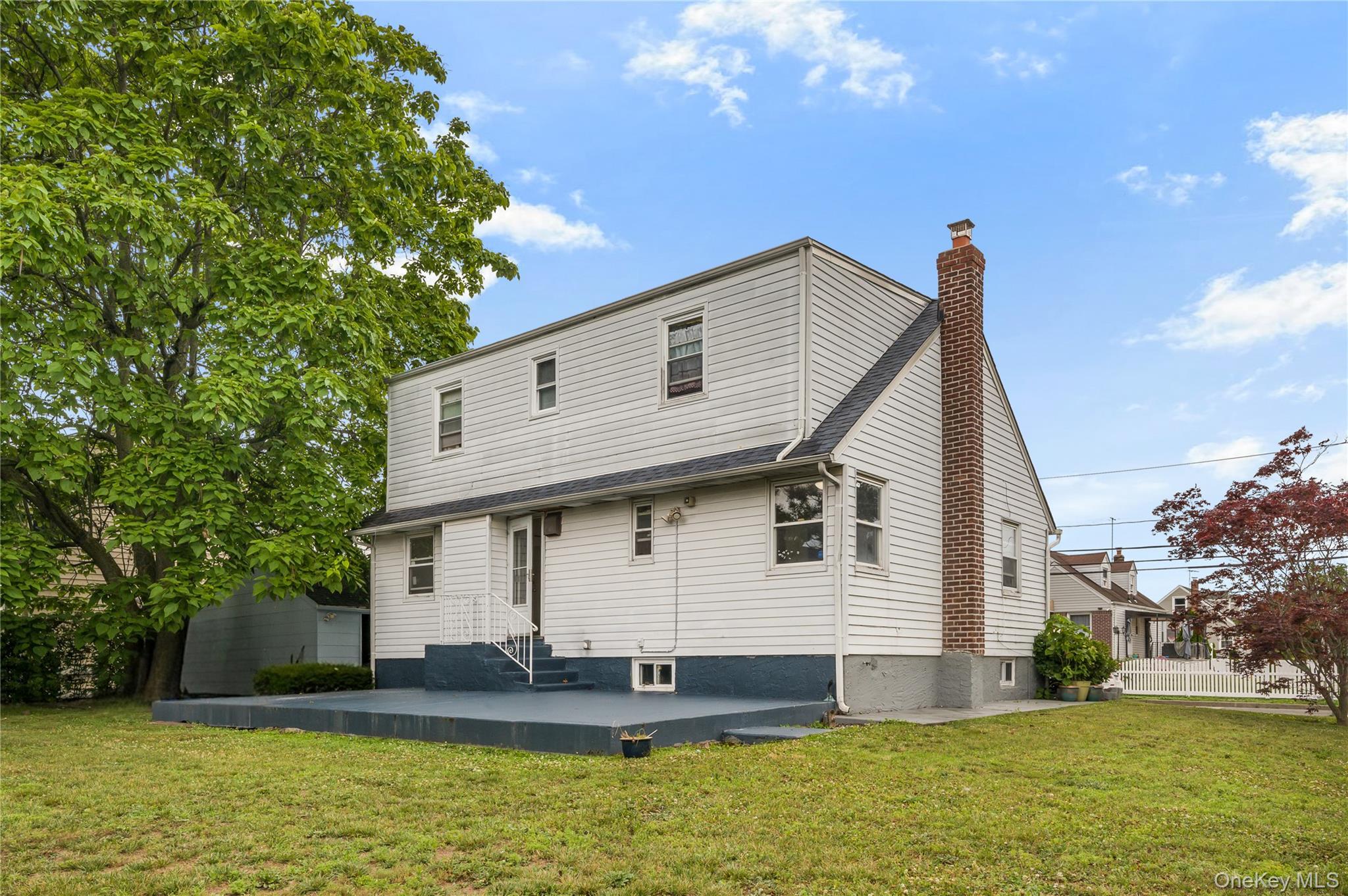 Single Family N Montgomery Street Nassau County, NY 11580, MLS-1014818-18