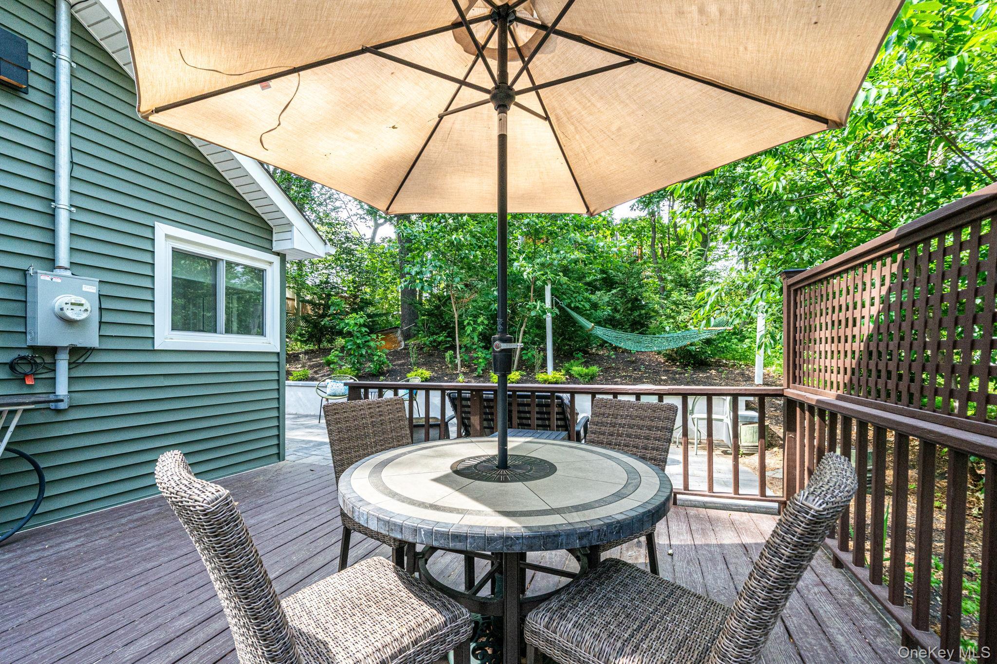 Single Family Oakleigh Suffolk County, NY 11933, MLS-1014820-16