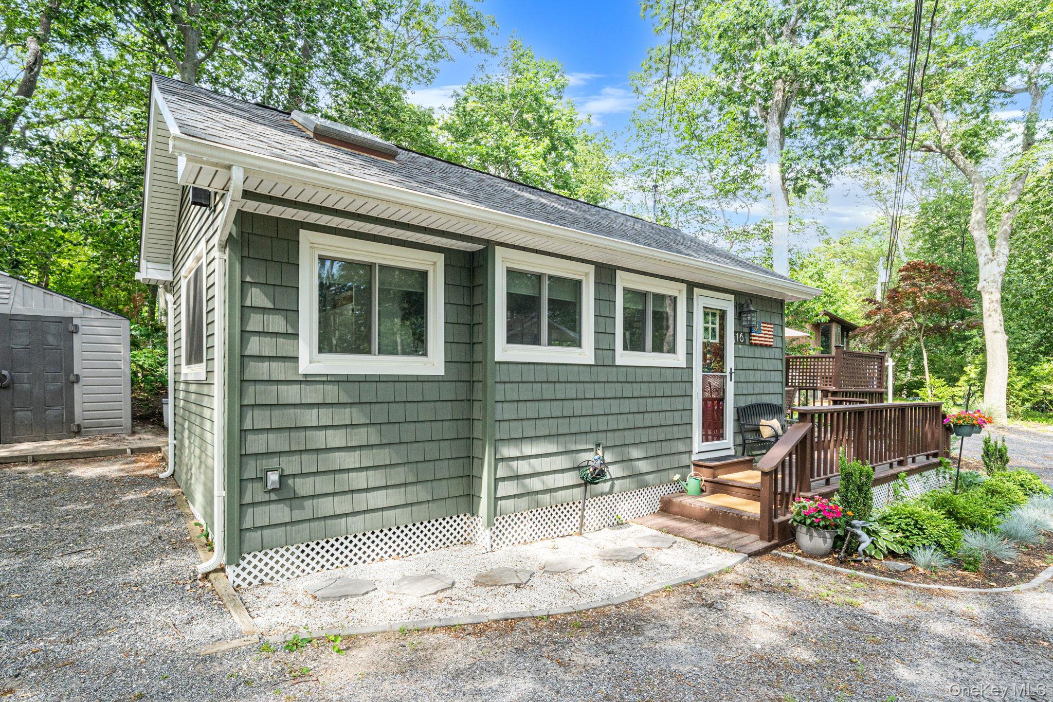 Single Family Oakleigh Suffolk County, NY 11933, MLS-1014820-25