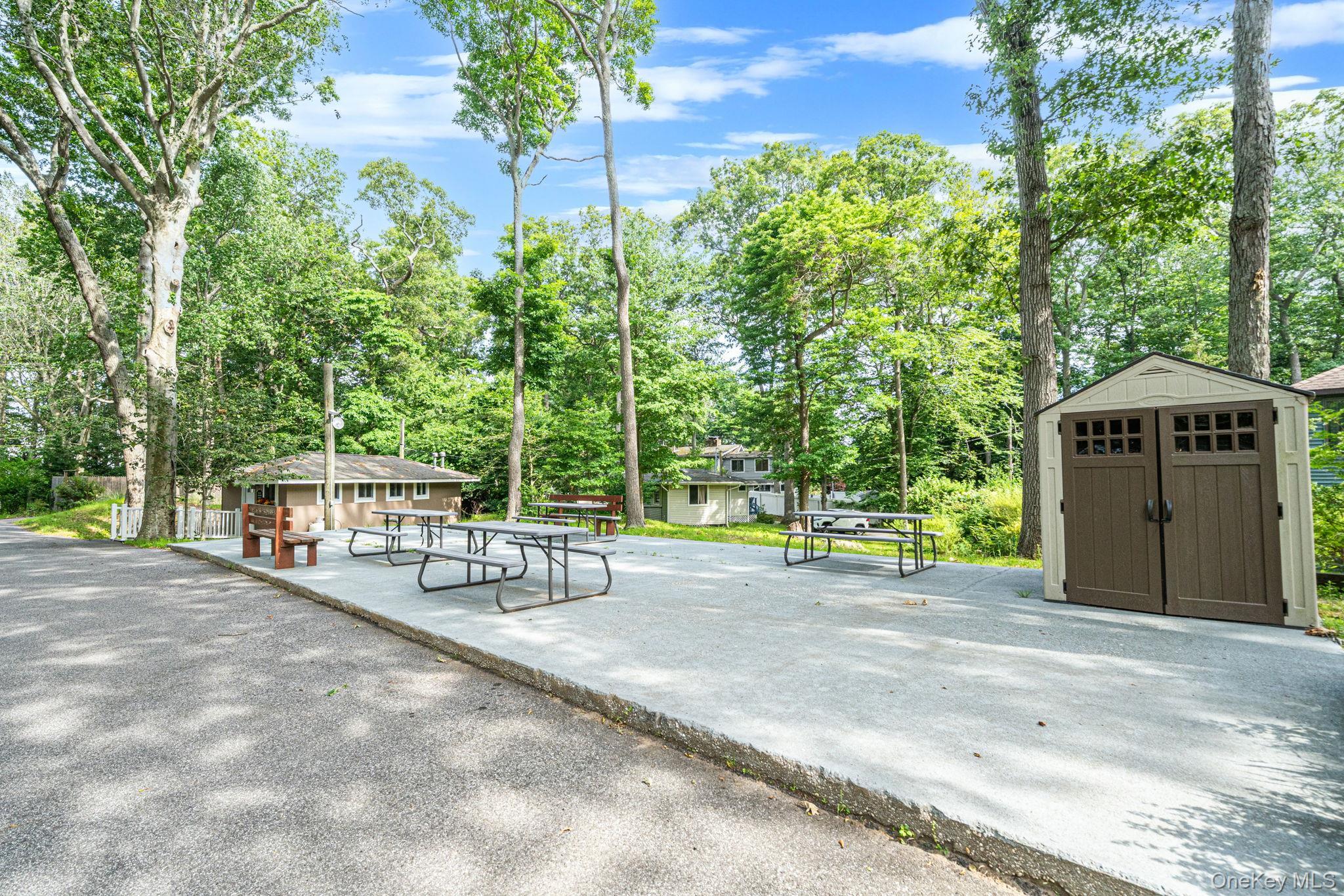 Single Family Oakleigh Suffolk County, NY 11933, MLS-1014820-27