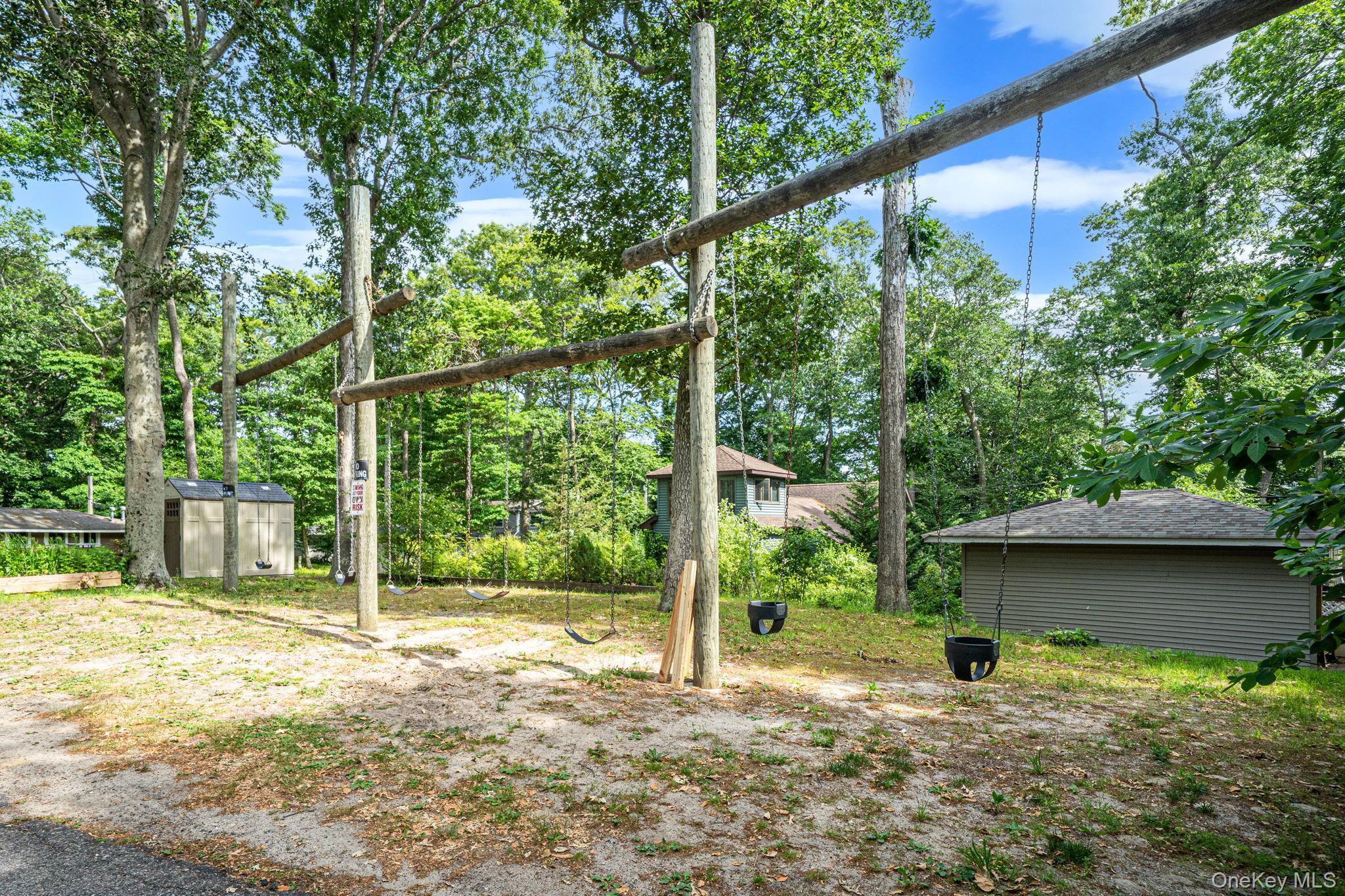 Single Family Oakleigh Suffolk County, NY 11933, MLS-1014820-29