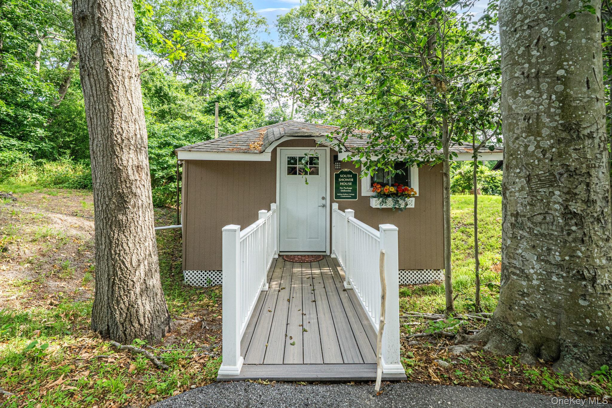 Single Family Oakleigh Suffolk County, NY 11933, MLS-1014820-30