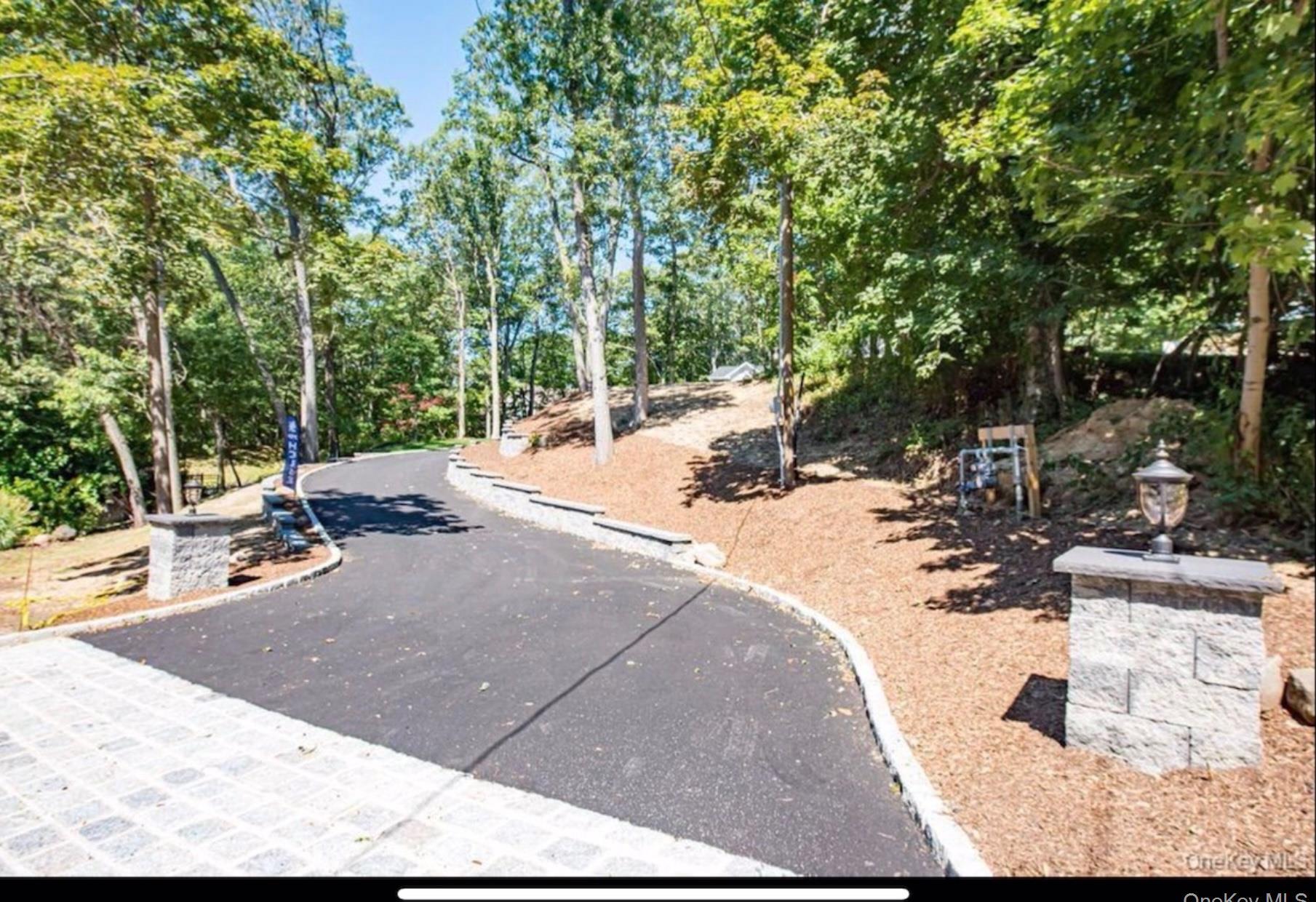 Single Family Pulaski Road Suffolk County, NY 11768, MLS-1014834-27