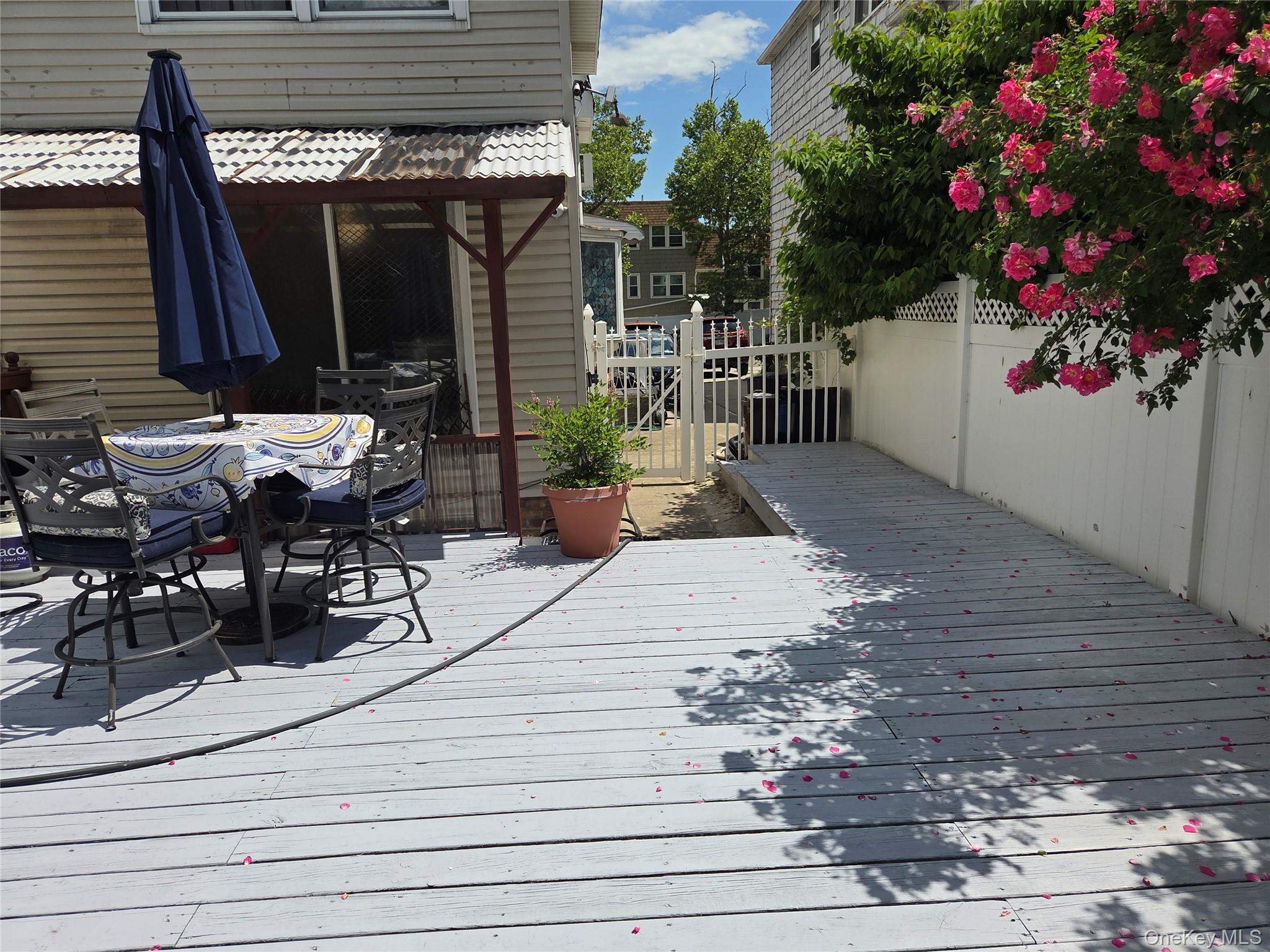 Single Family 215th Street  Queens, NY 11360, MLS-1014856-11