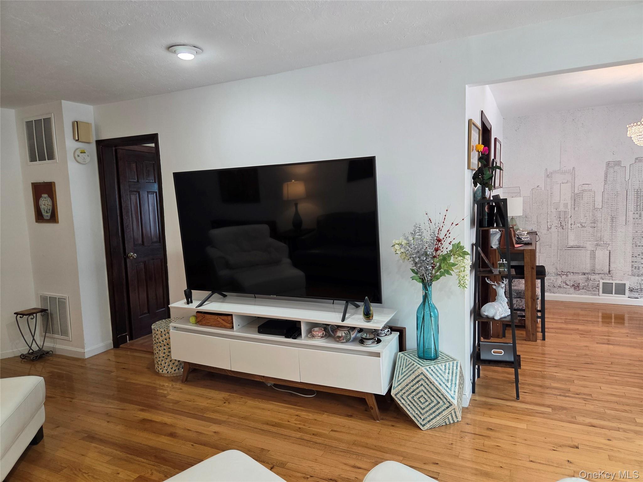 Single Family 215th Street  Queens, NY 11360, MLS-1014856-18