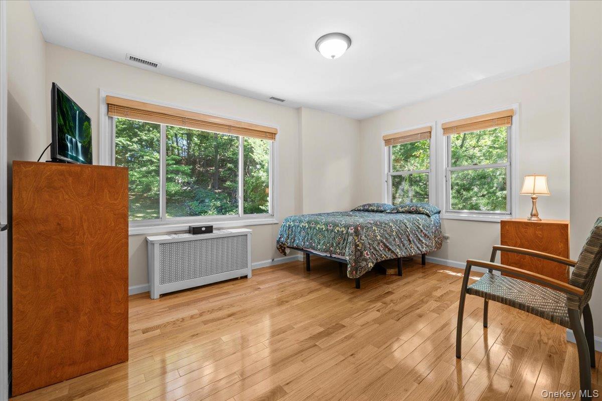 Single Family Mosholu Avenue Bronx, NY 10471, MLS-1014897-15