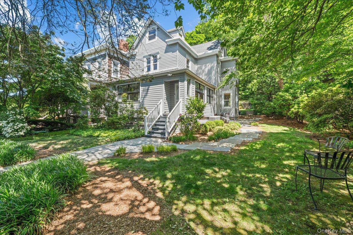 Single Family Mosholu Avenue Bronx, NY 10471, MLS-1014897-2