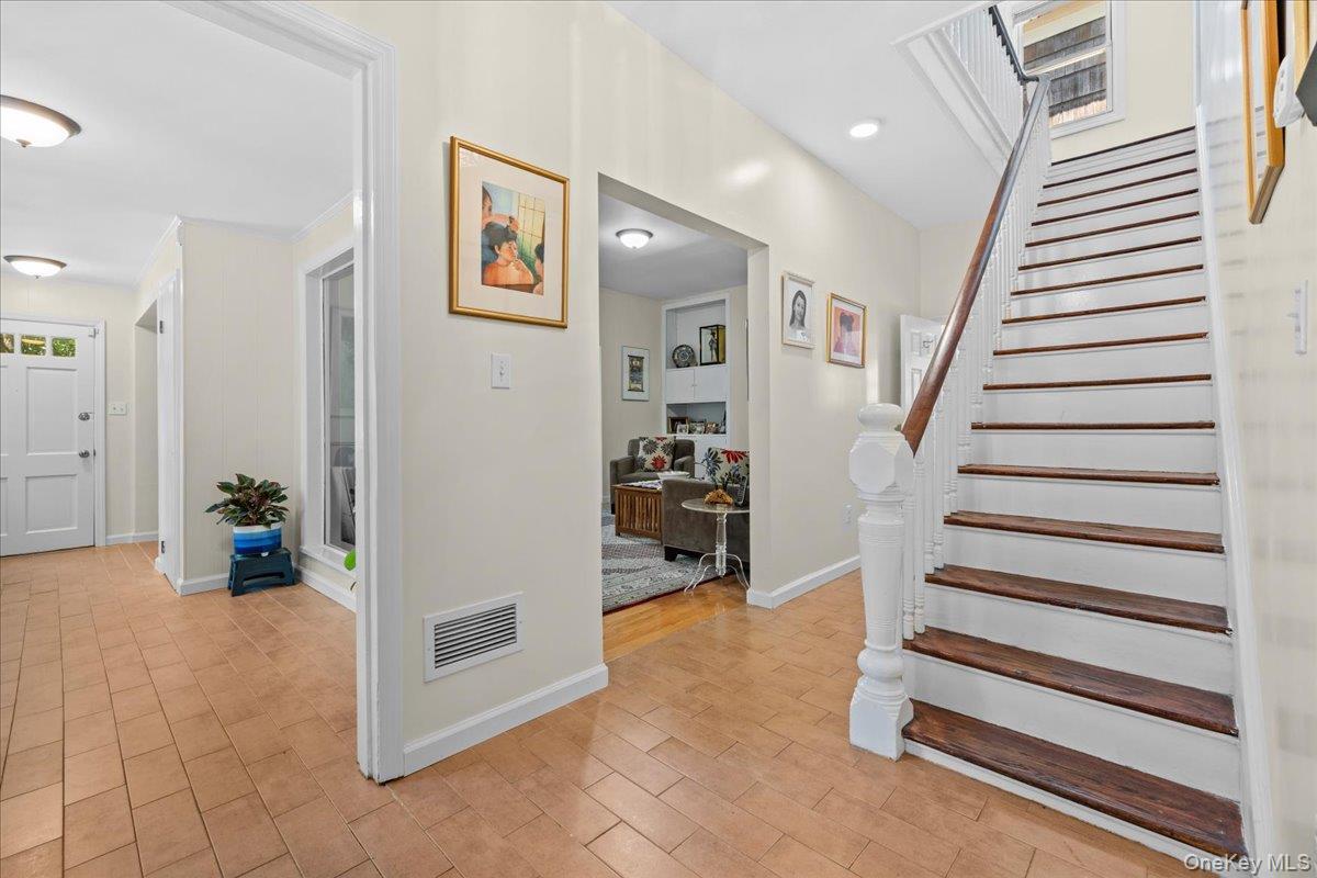 Single Family Mosholu Avenue Bronx, NY 10471, MLS-1014897-9