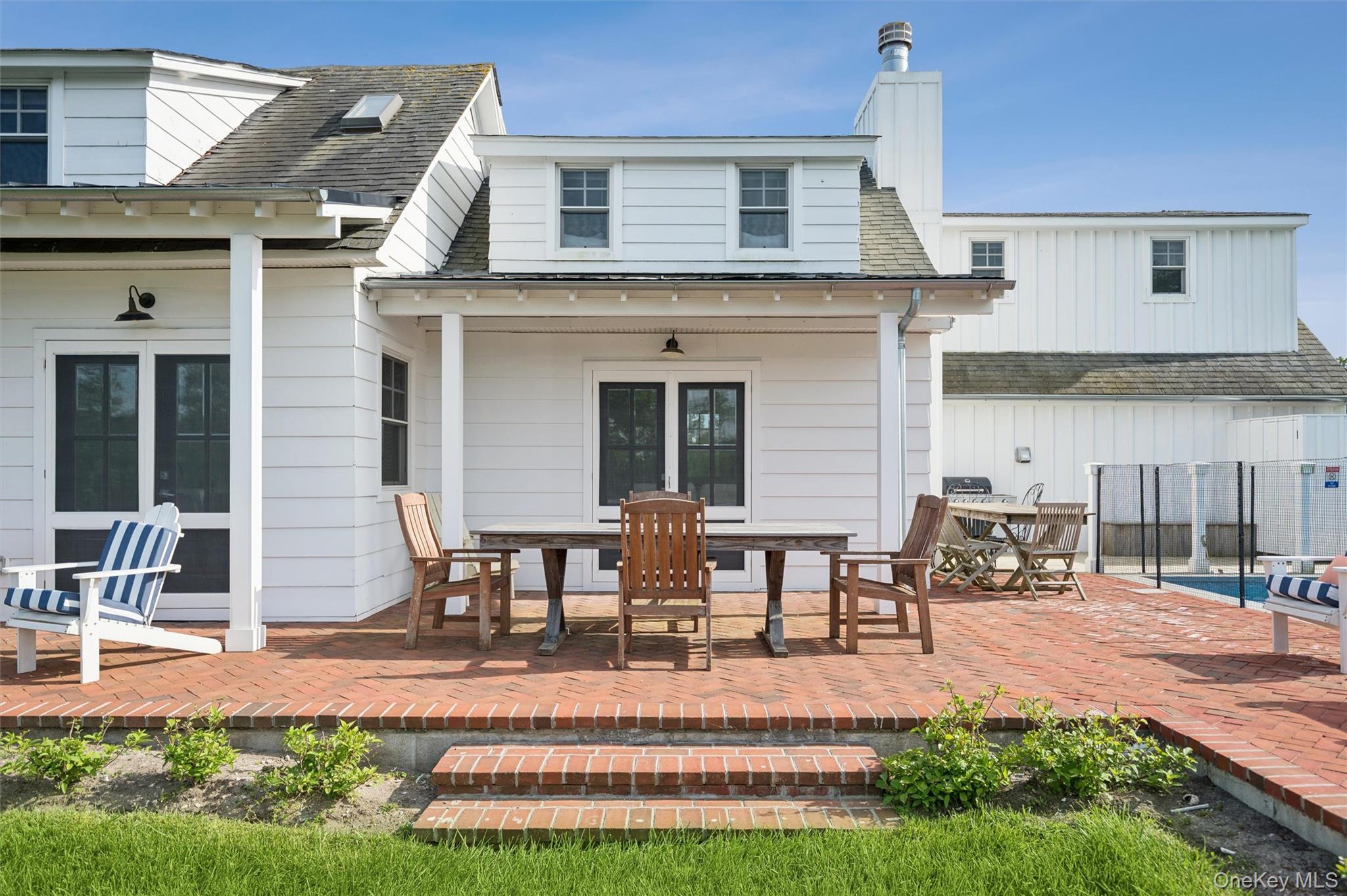 Single Family Foster Avenue Suffolk County, NY 11946, MLS-1014912-23