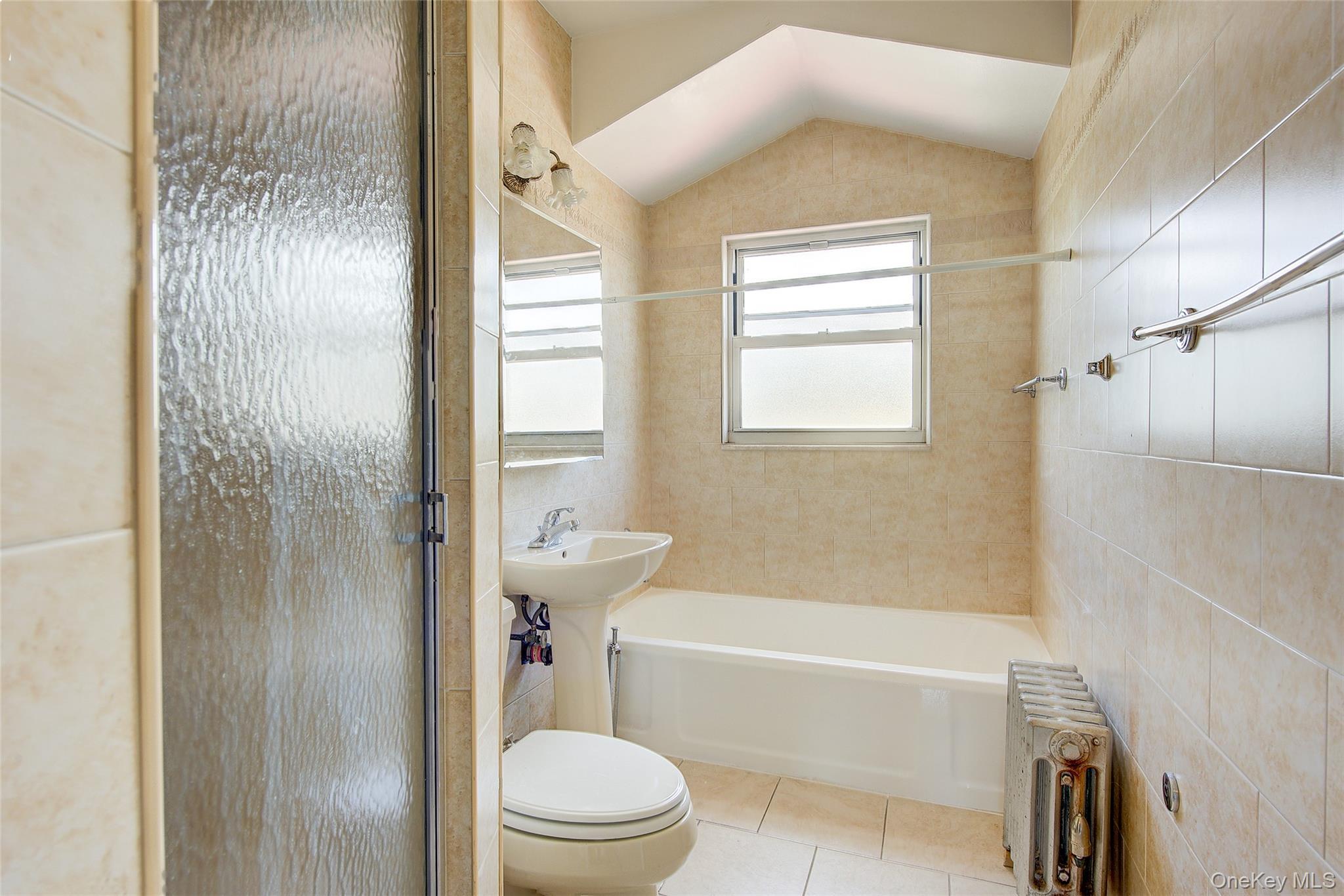 Single Family 66th Road  Queens, NY 11374, MLS-1014915-32