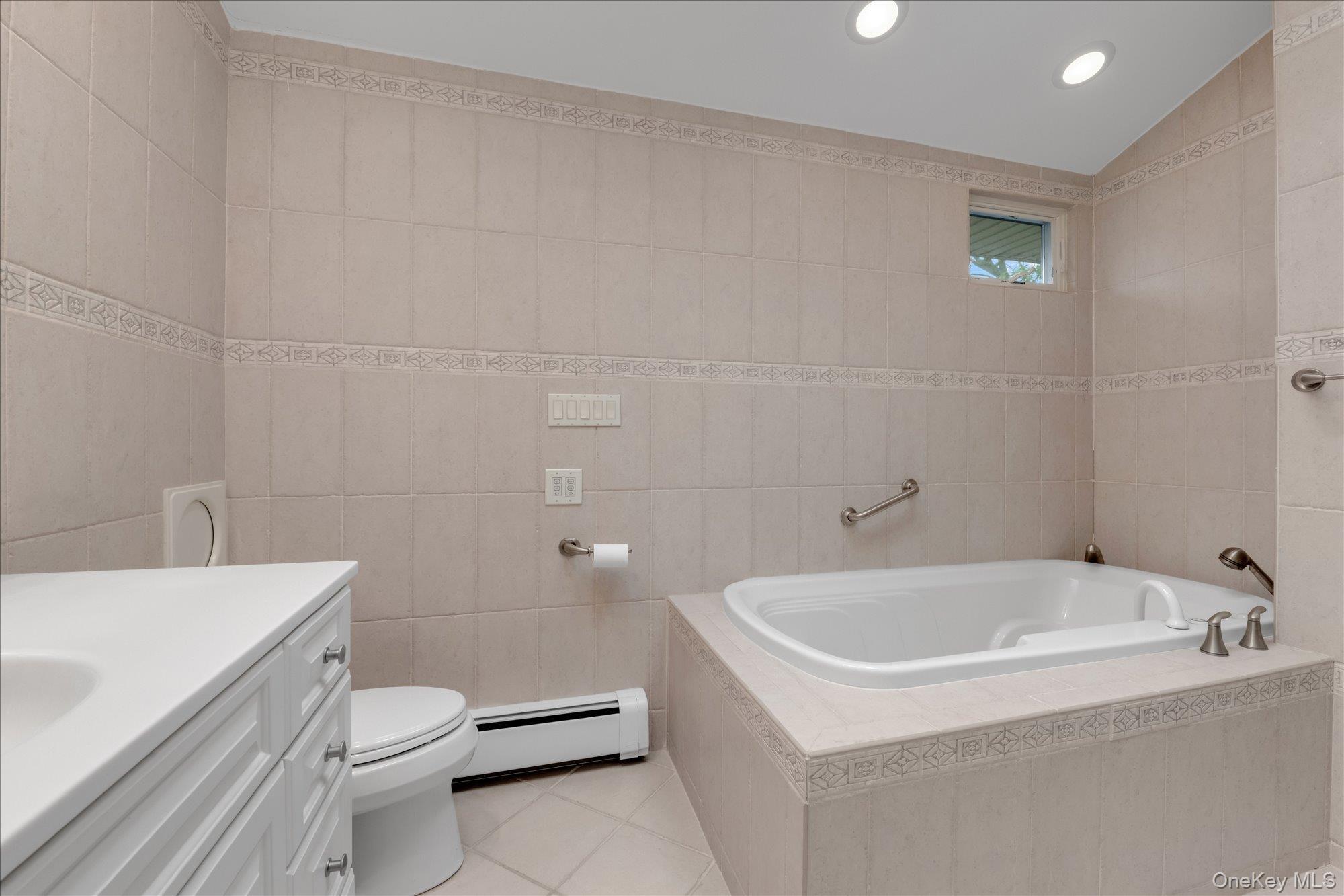 Single Family Regent Drive  Nassau County, NY 11561, MLS-1014921-31
