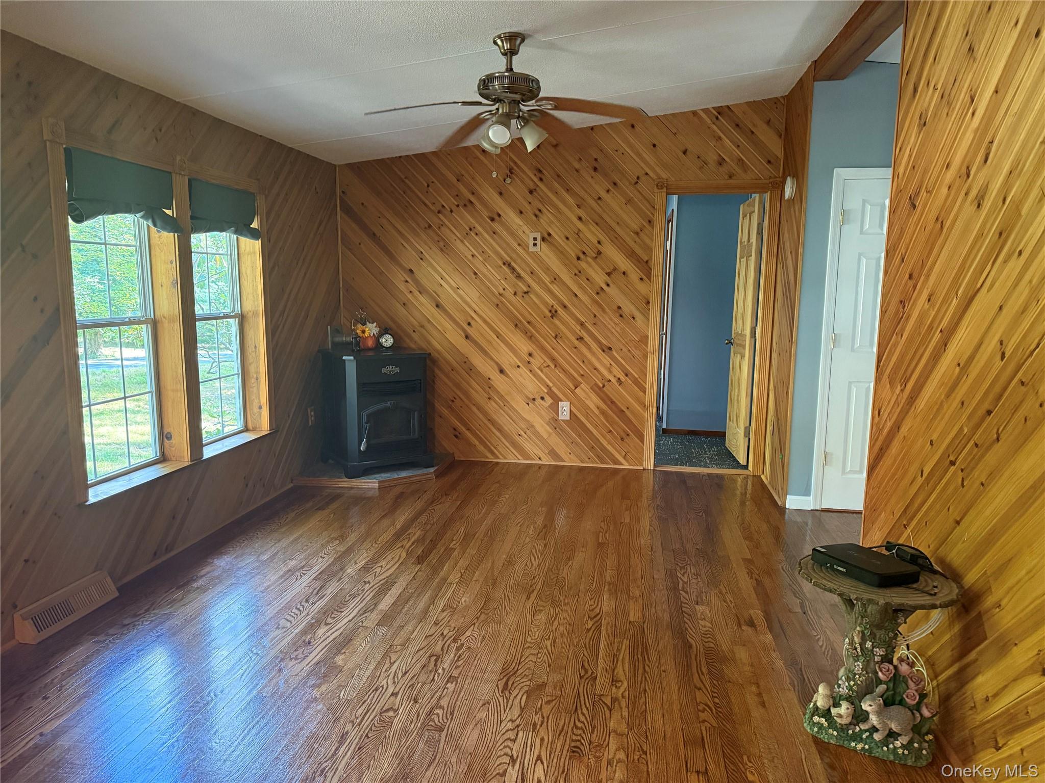 Single Family Oneida Trail  Sullivan County, NY 12737, MLS-1014931-10