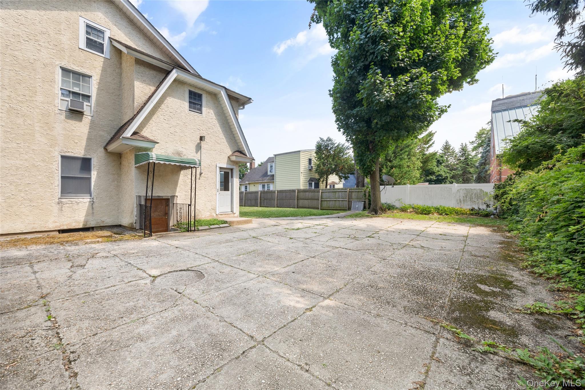 Single Family Spruce Street Nassau County, NY 11021, MLS-1014941-23