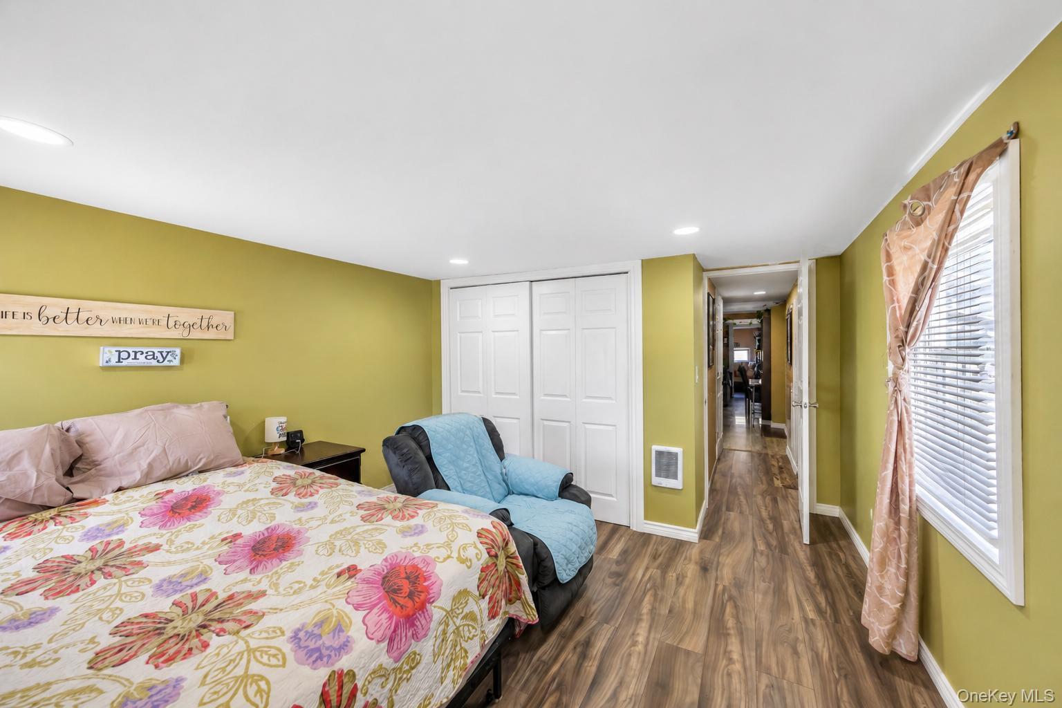 Single Family Broadway Suffolk County, NY 11701, MLS-1014957-18