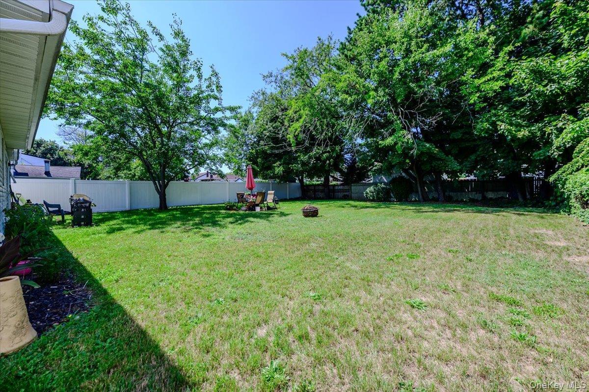 Single Family Brooklyn Boulevard Suffolk County, NY 11706, MLS-1014961-13