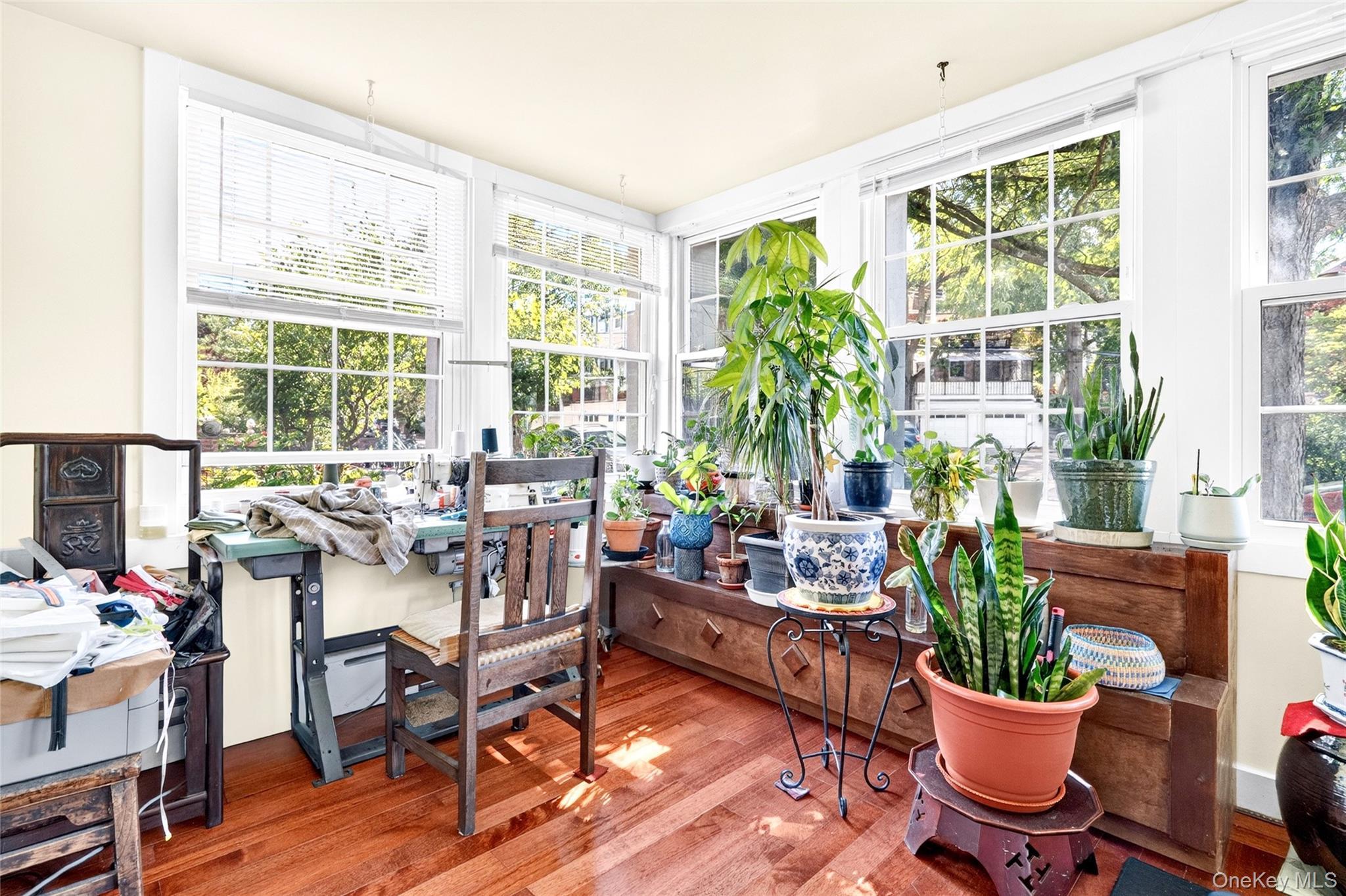Single Family Post Road Bronx, NY 10471, MLS-1014975-10