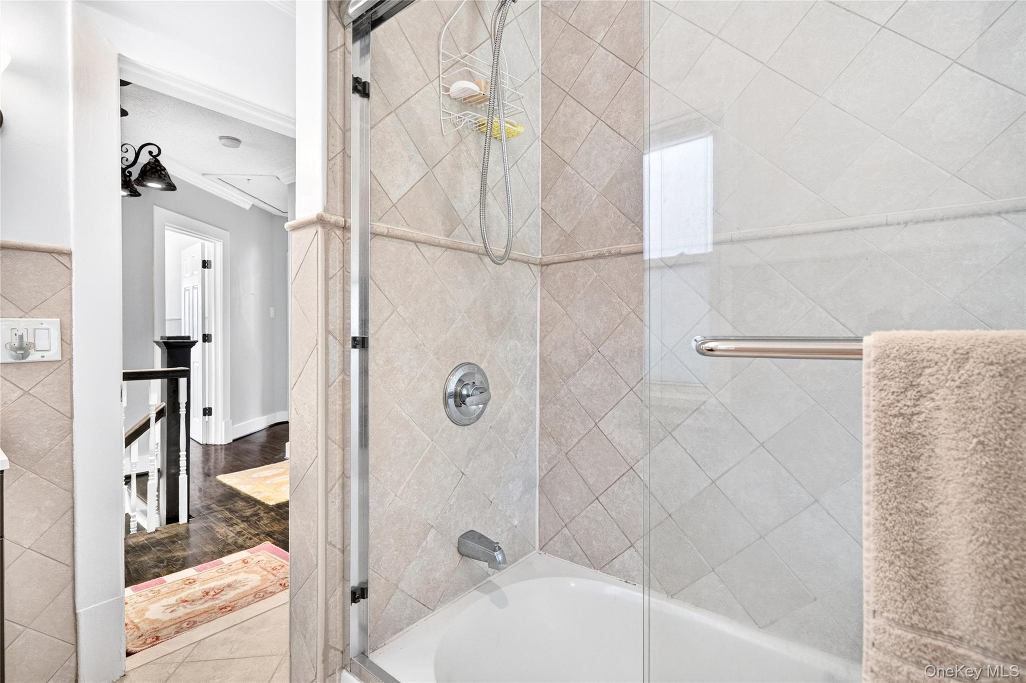 Single Family Post Road Bronx, NY 10471, MLS-1014975-28