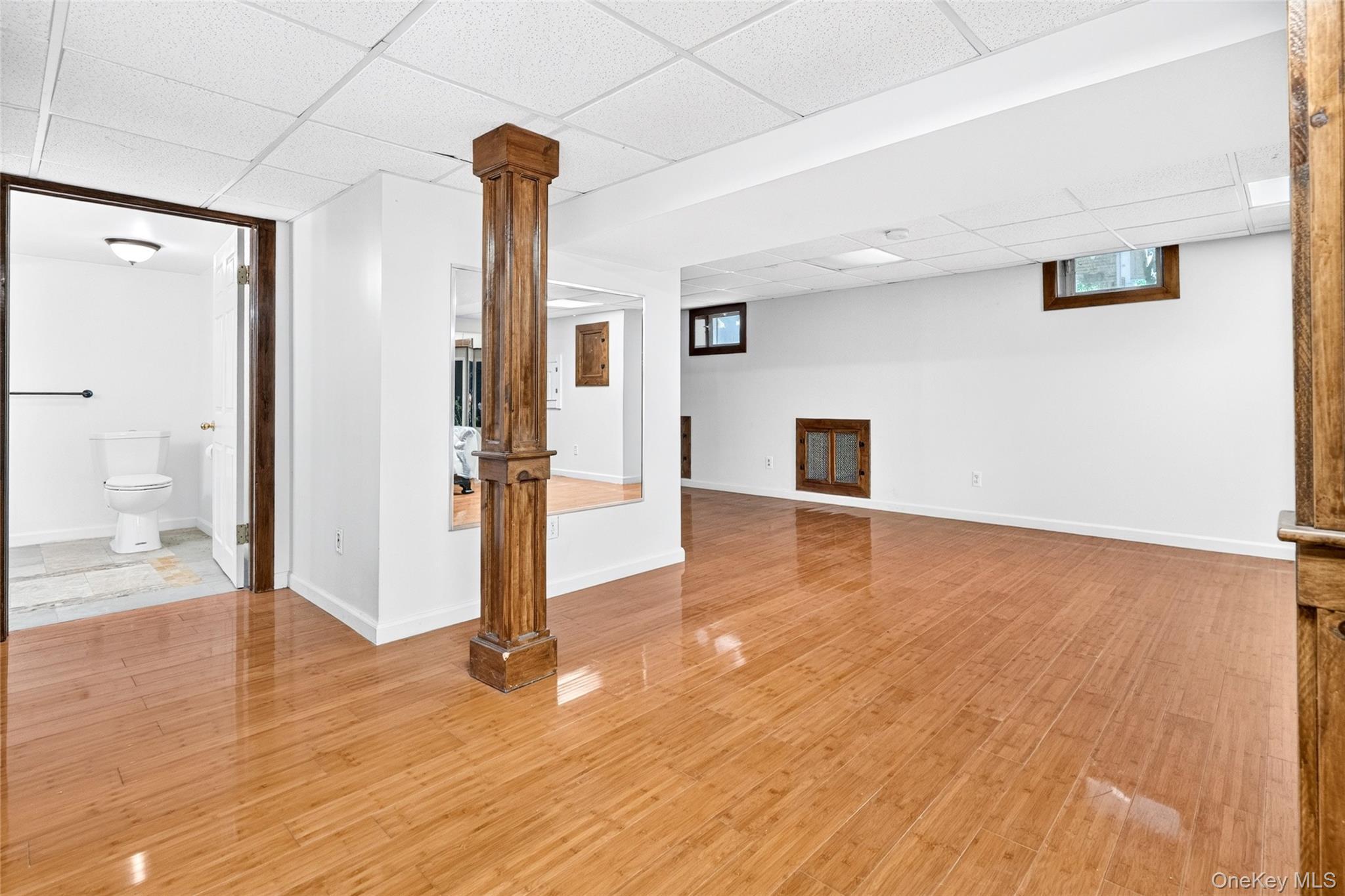 Single Family Post Road Bronx, NY 10471, MLS-1014975-38