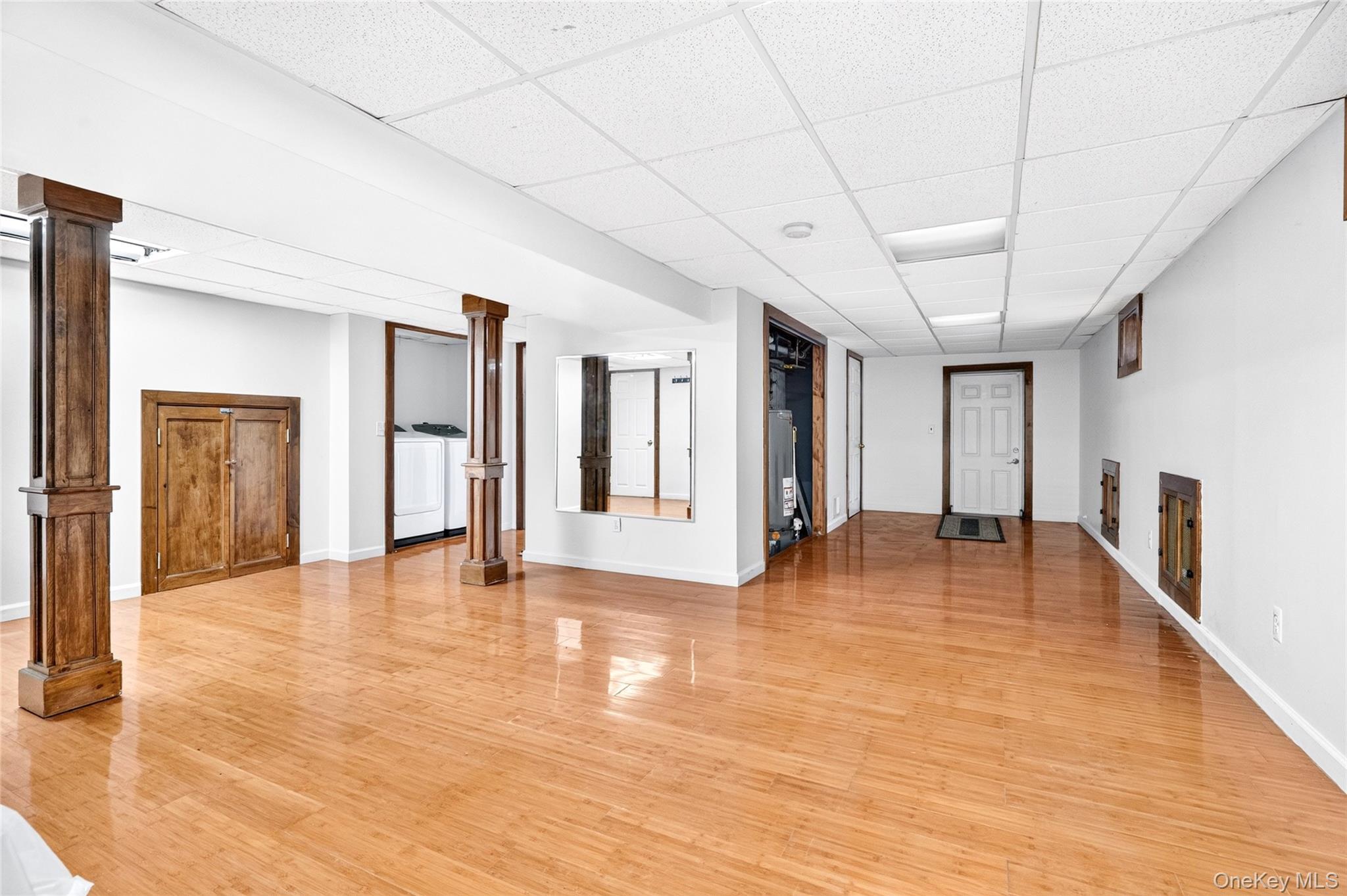 Single Family Post Road Bronx, NY 10471, MLS-1014975-40