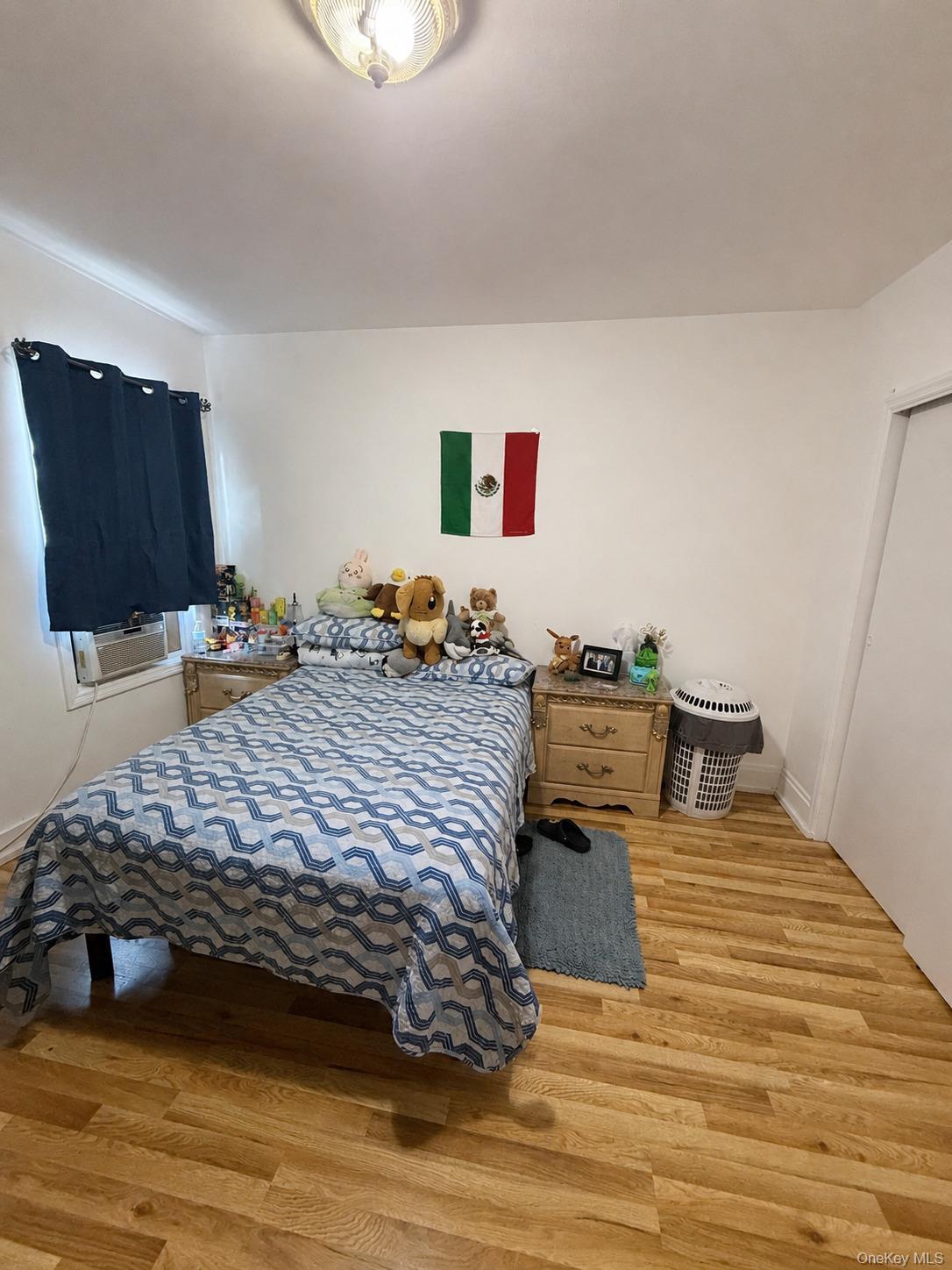 Single Family 45th Street  Queens, NY 11377, MLS-1014996-14
