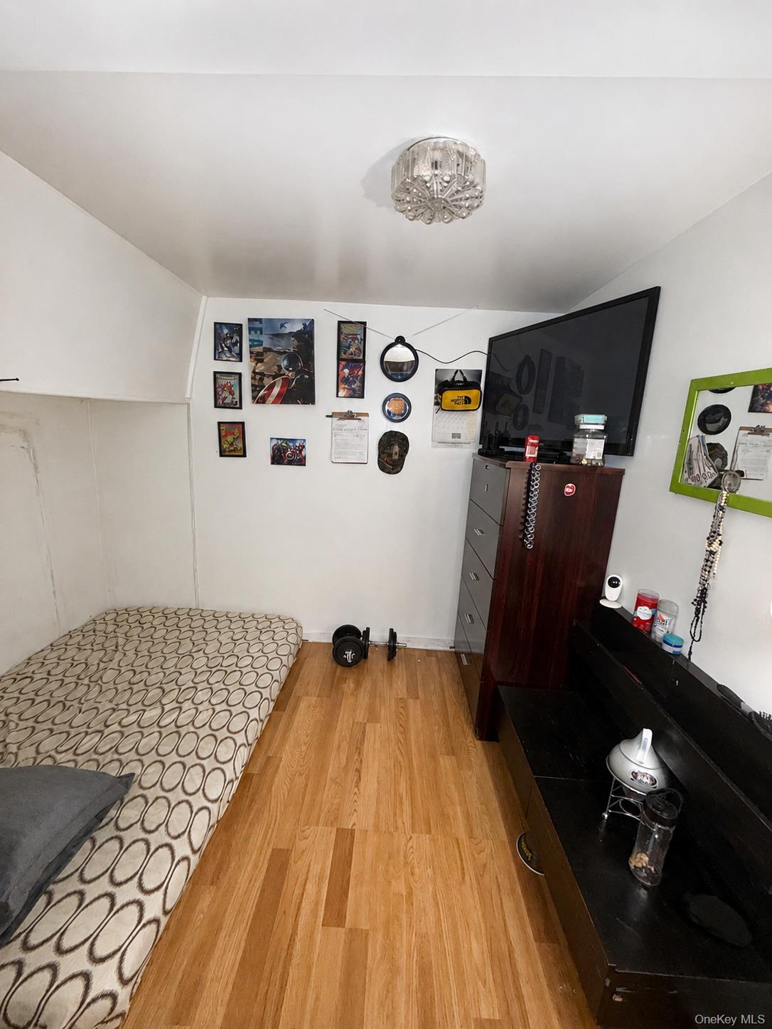 Single Family 45th Street  Queens, NY 11377, MLS-1014996-7