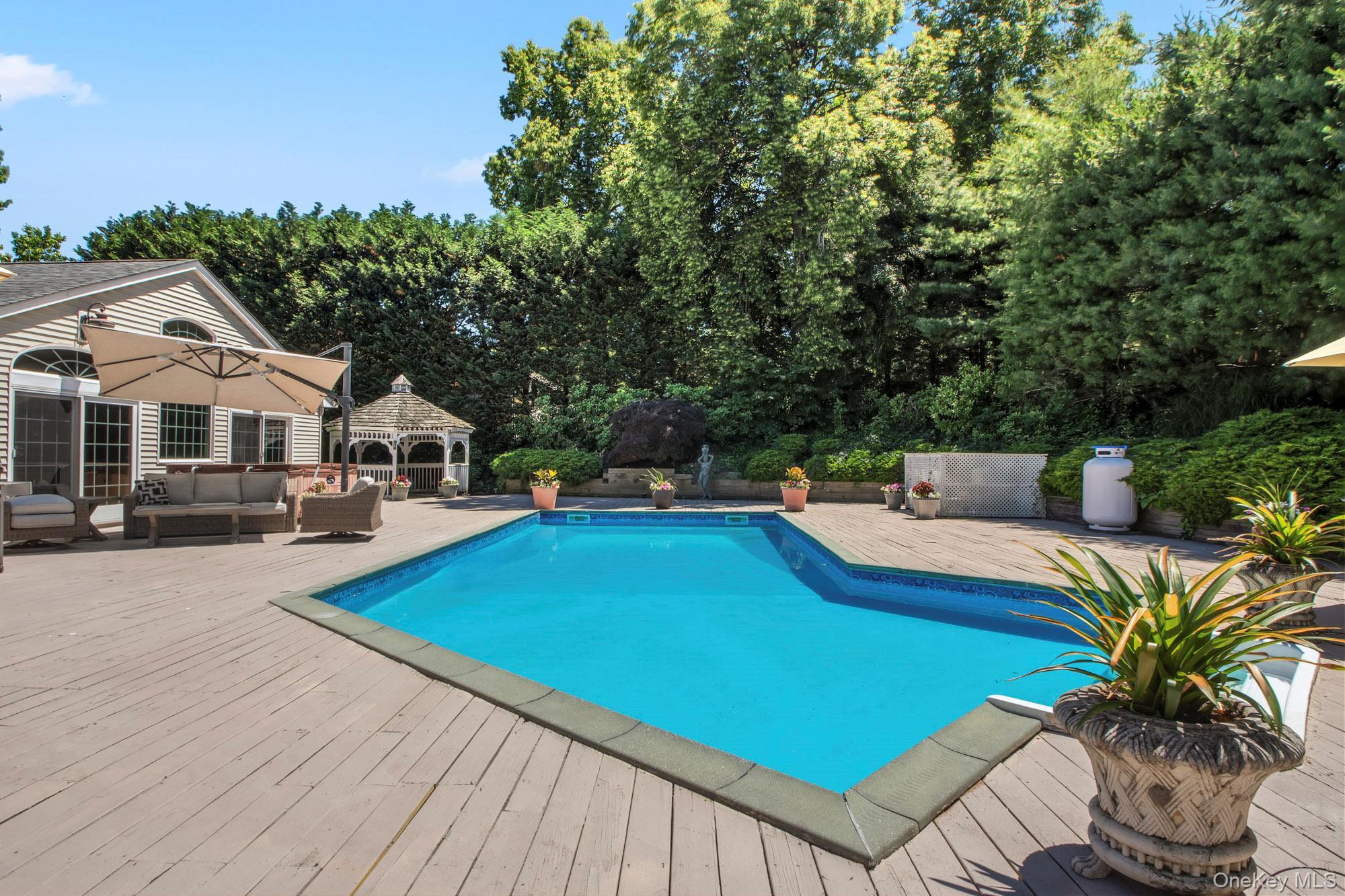 Single Family View Road Suffolk County, NY 11733, MLS-1015007-21