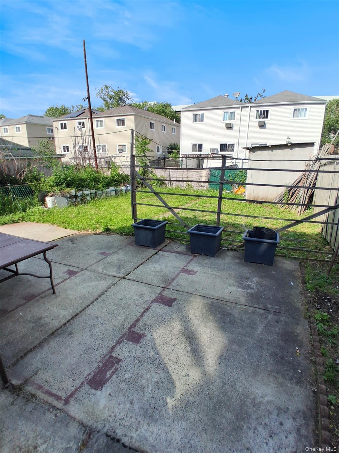 Single Family Logan Avenue Bronx, NY 10465, MLS-1015035-3