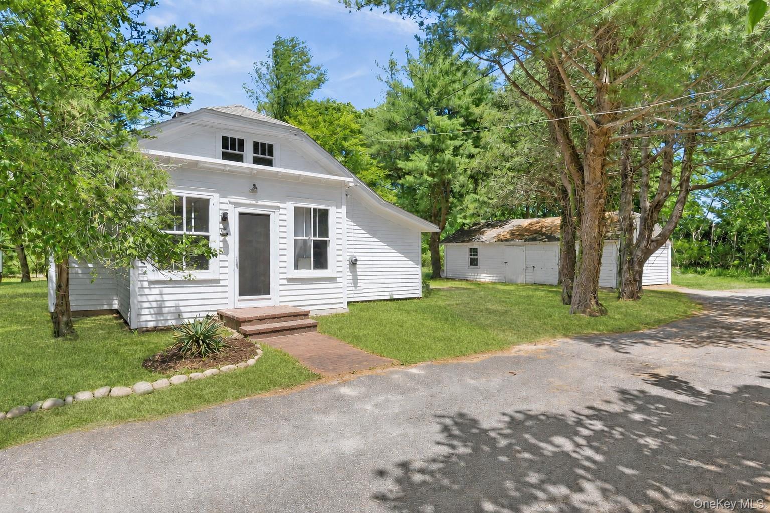 Single Family Jessup Avenue  Suffolk County, NY 11959, MLS-1015040-8