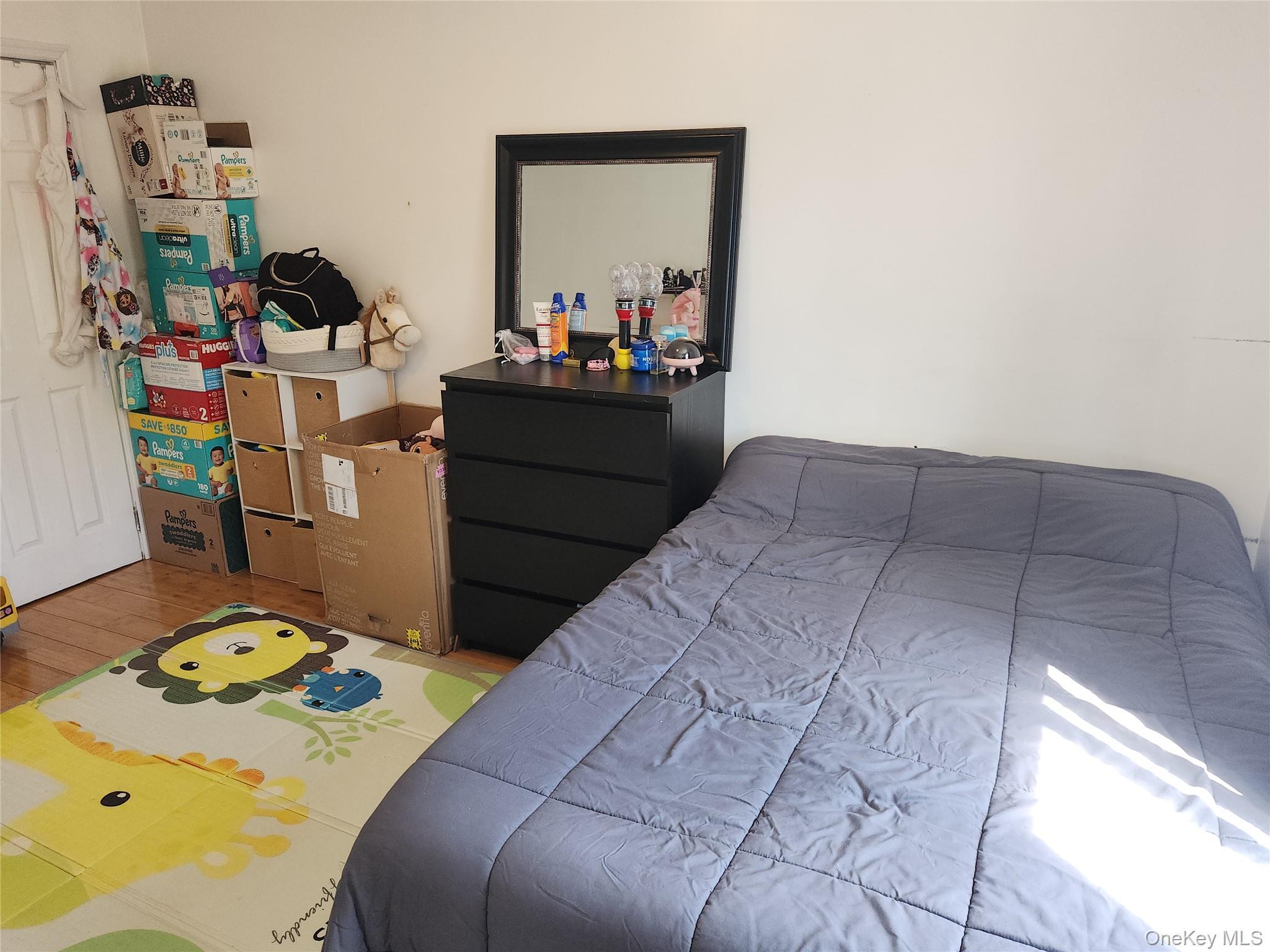 Single Family Gunther  Bronx, NY 10469, MLS-1015048-12