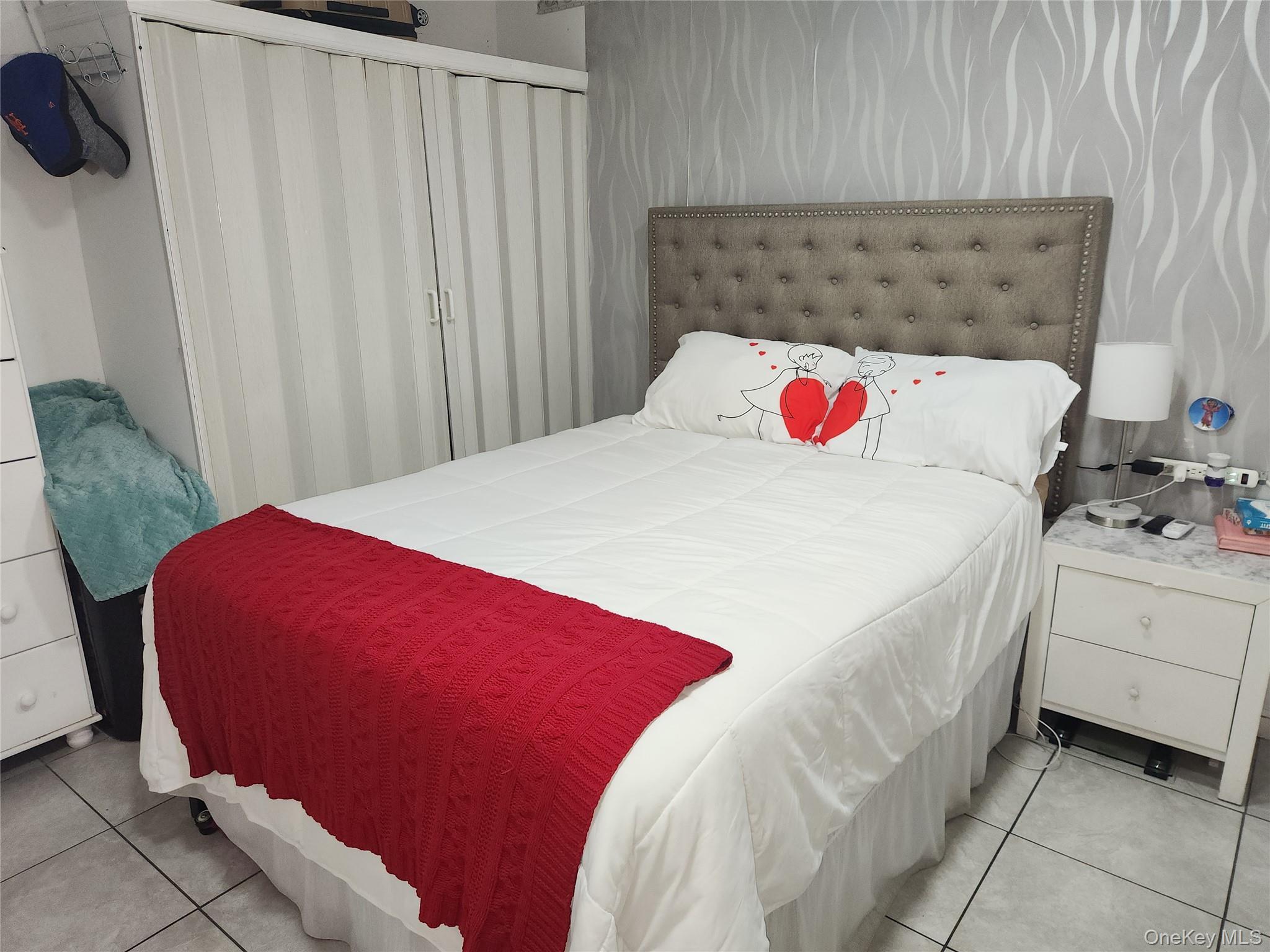 Single Family Gunther  Bronx, NY 10469, MLS-1015048-18