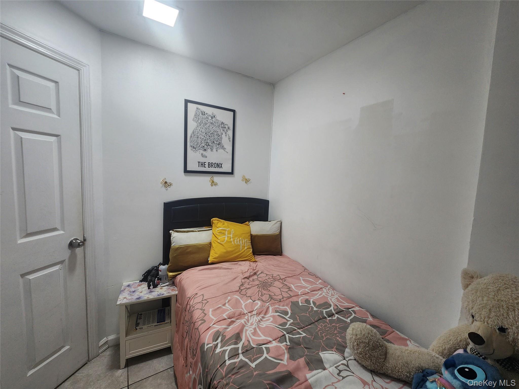 Single Family Gunther  Bronx, NY 10469, MLS-1015048-22