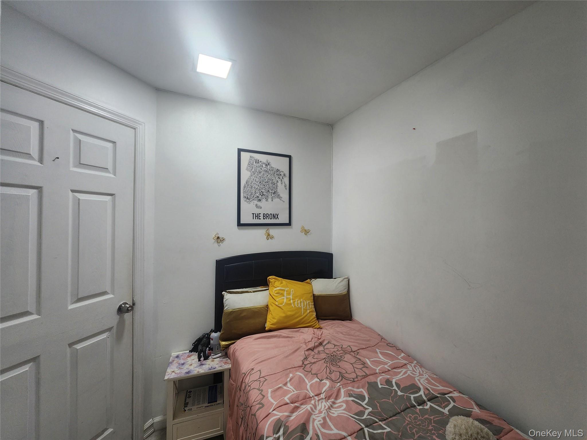 Single Family Gunther  Bronx, NY 10469, MLS-1015048-23