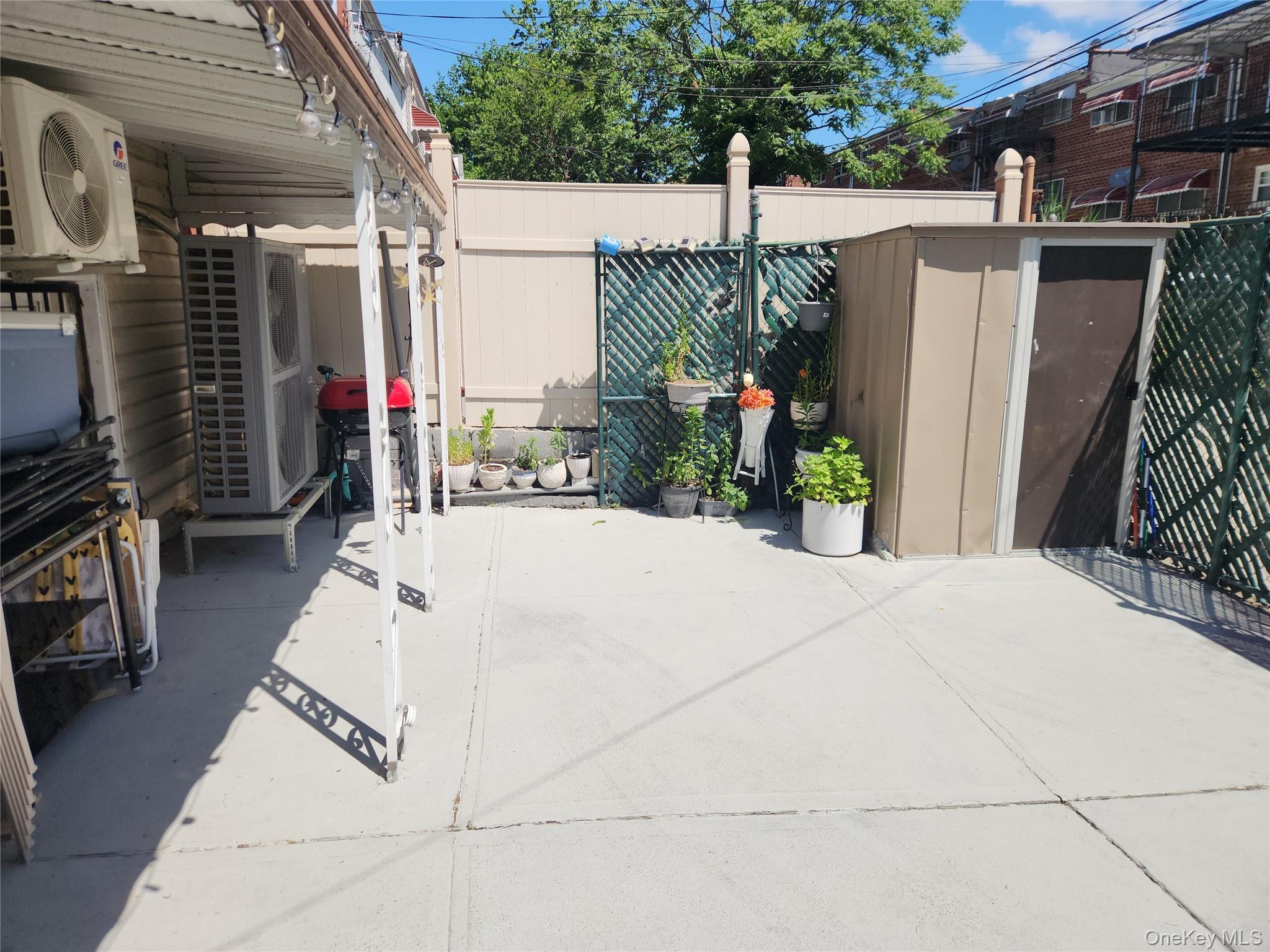 Single Family Gunther  Bronx, NY 10469, MLS-1015048-29