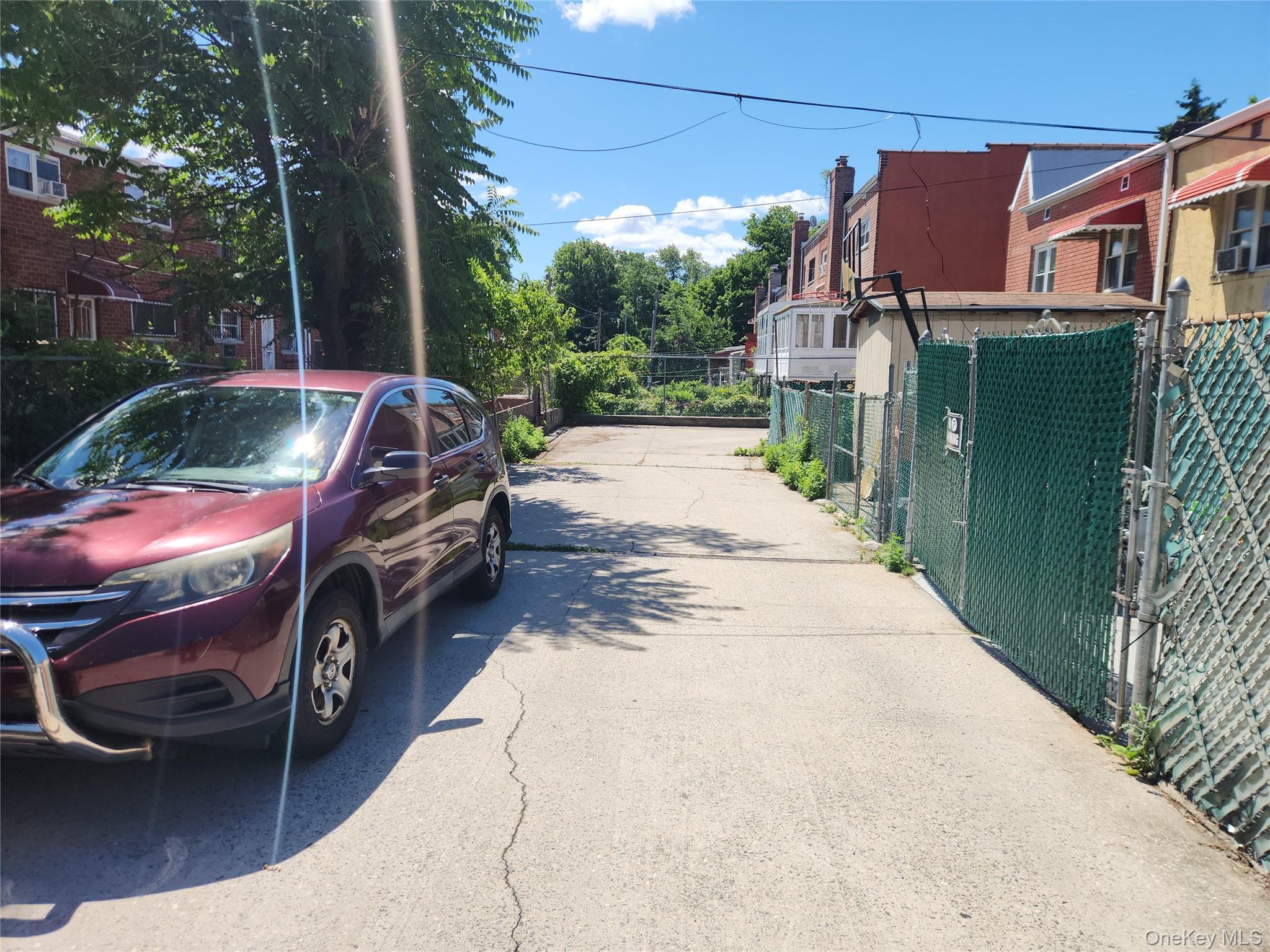 Single Family Gunther  Bronx, NY 10469, MLS-1015048-30