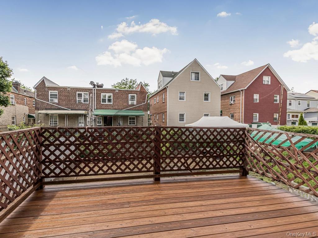 Single Family Grace Avenue  Bronx, NY 10466, MLS-1015049-18