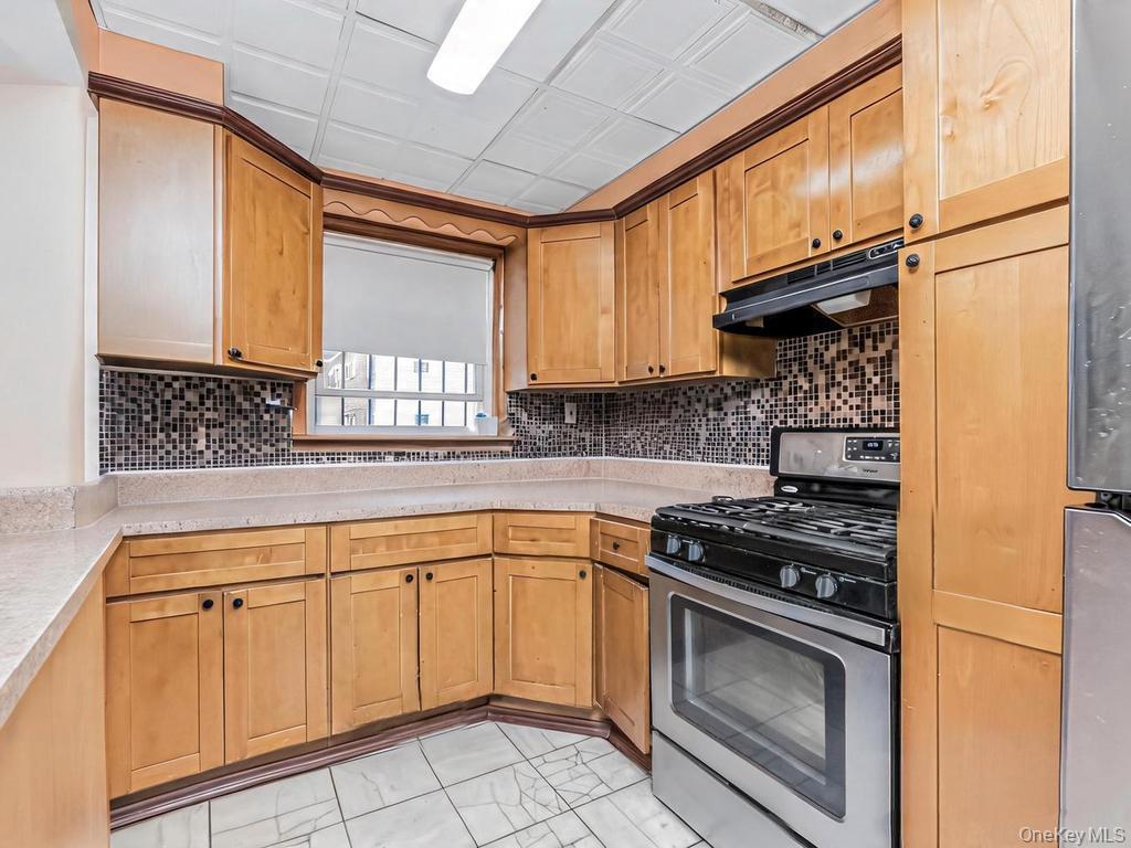 Single Family Grace Avenue Bronx, NY 10466, MLS-1015049-3