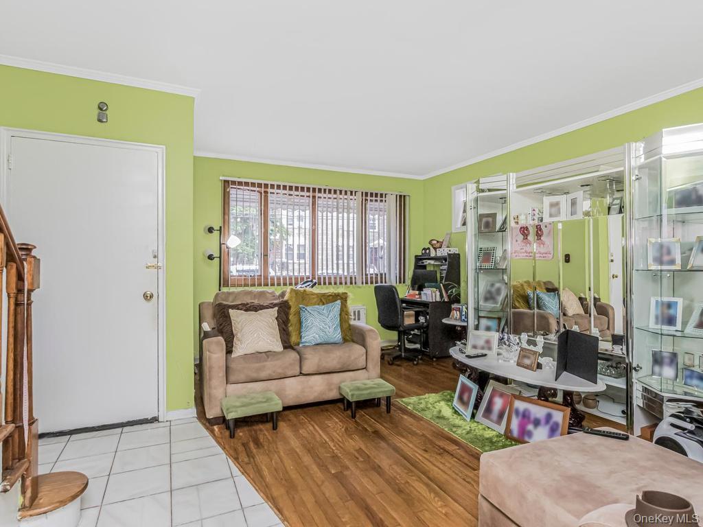 Single Family Grace Avenue Bronx, NY 10466, MLS-1015049-6