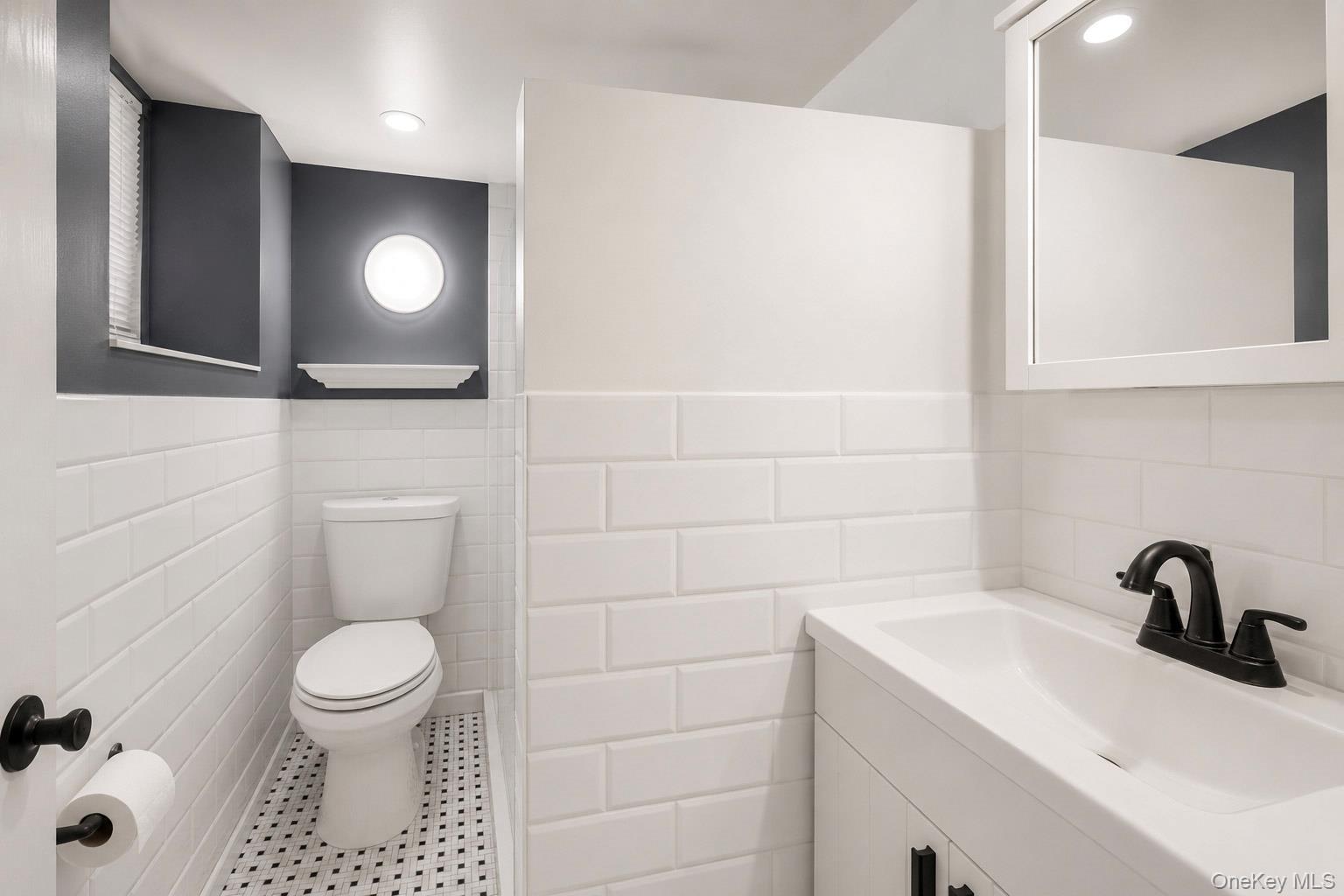 Single Family E 242nd Street Bronx, NY 10470, MLS-1015109-25