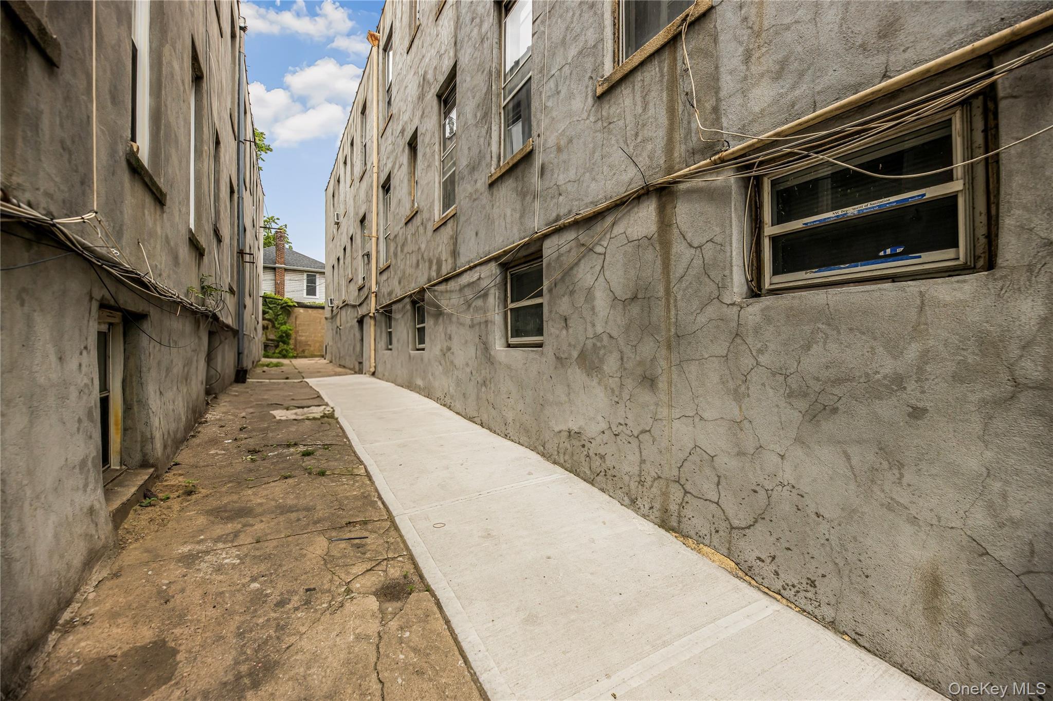 Single Family E 242nd Street Bronx, NY 10470, MLS-1015109-32