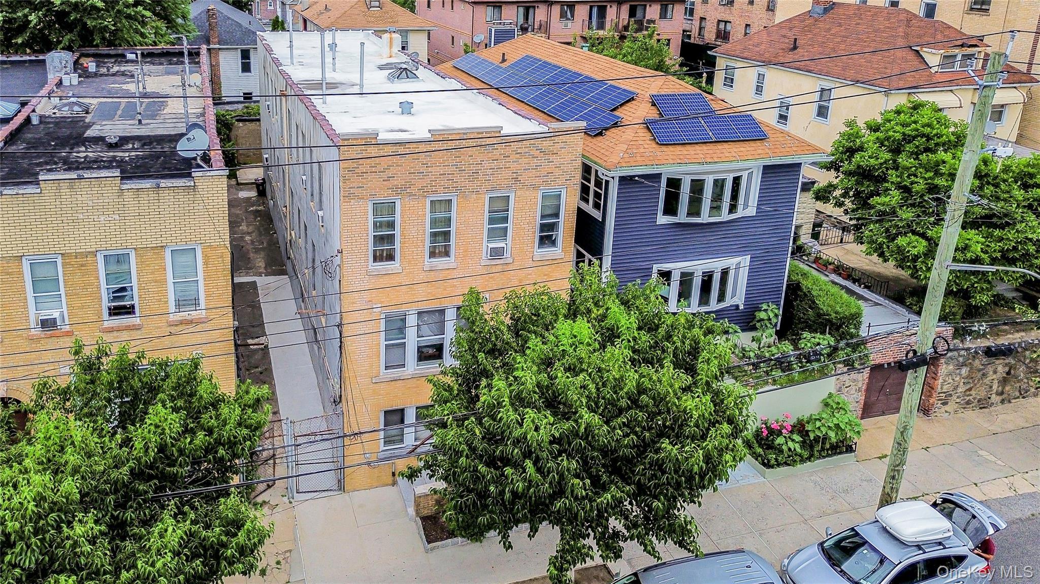 Single Family E 242nd Street  Bronx, NY 10470, MLS-1015109-39