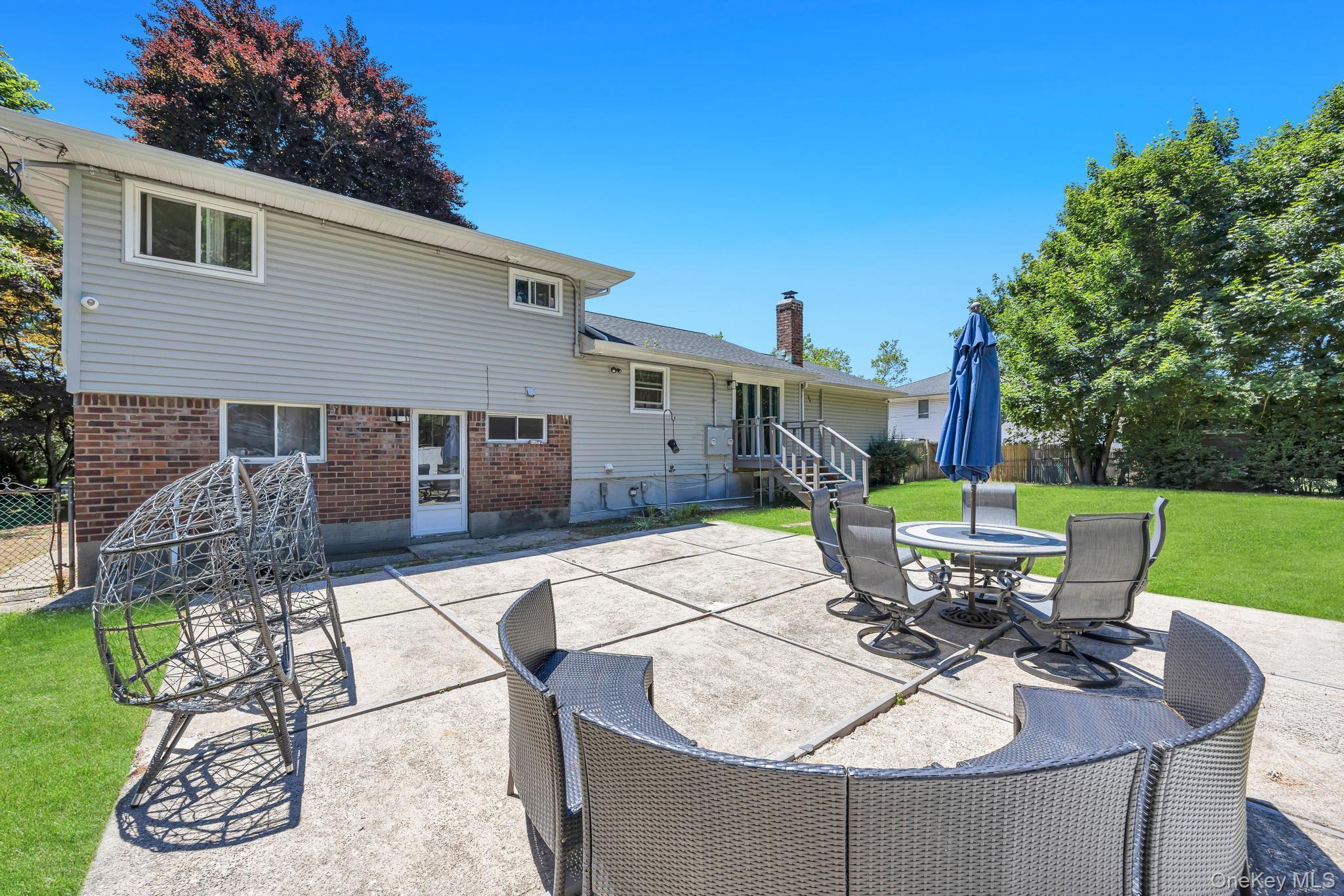 Single Family Burr Road  Suffolk County, NY 11731, MLS-1015112-6